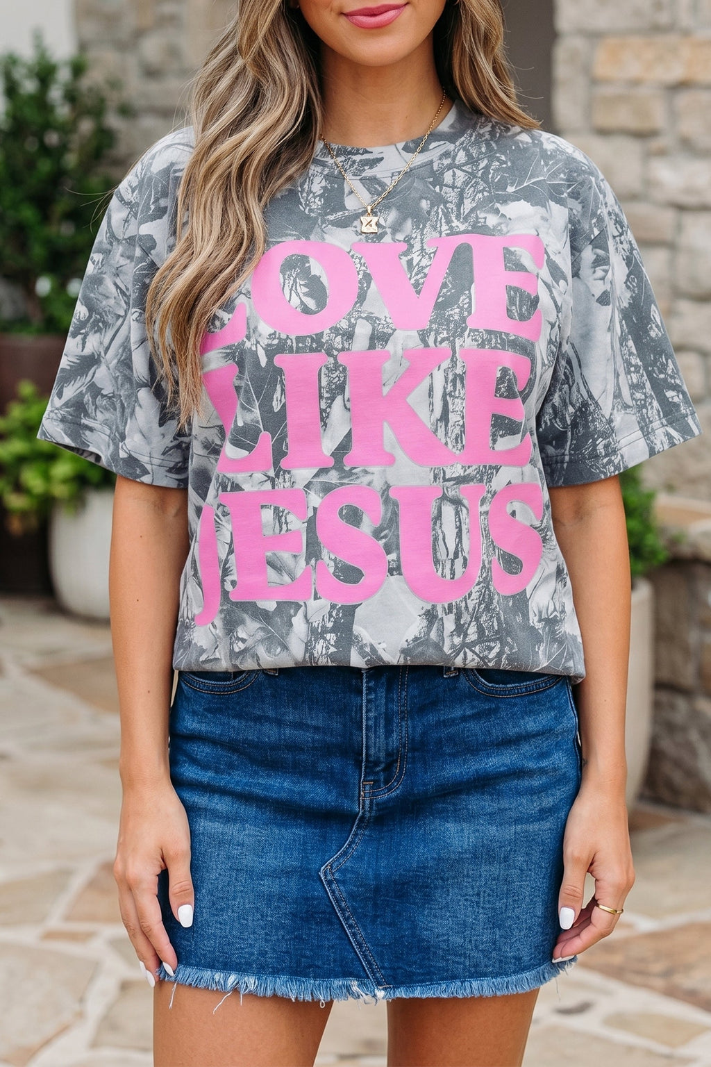Pink Camo Woodland LOVE LIKE JESUS Casual Tee