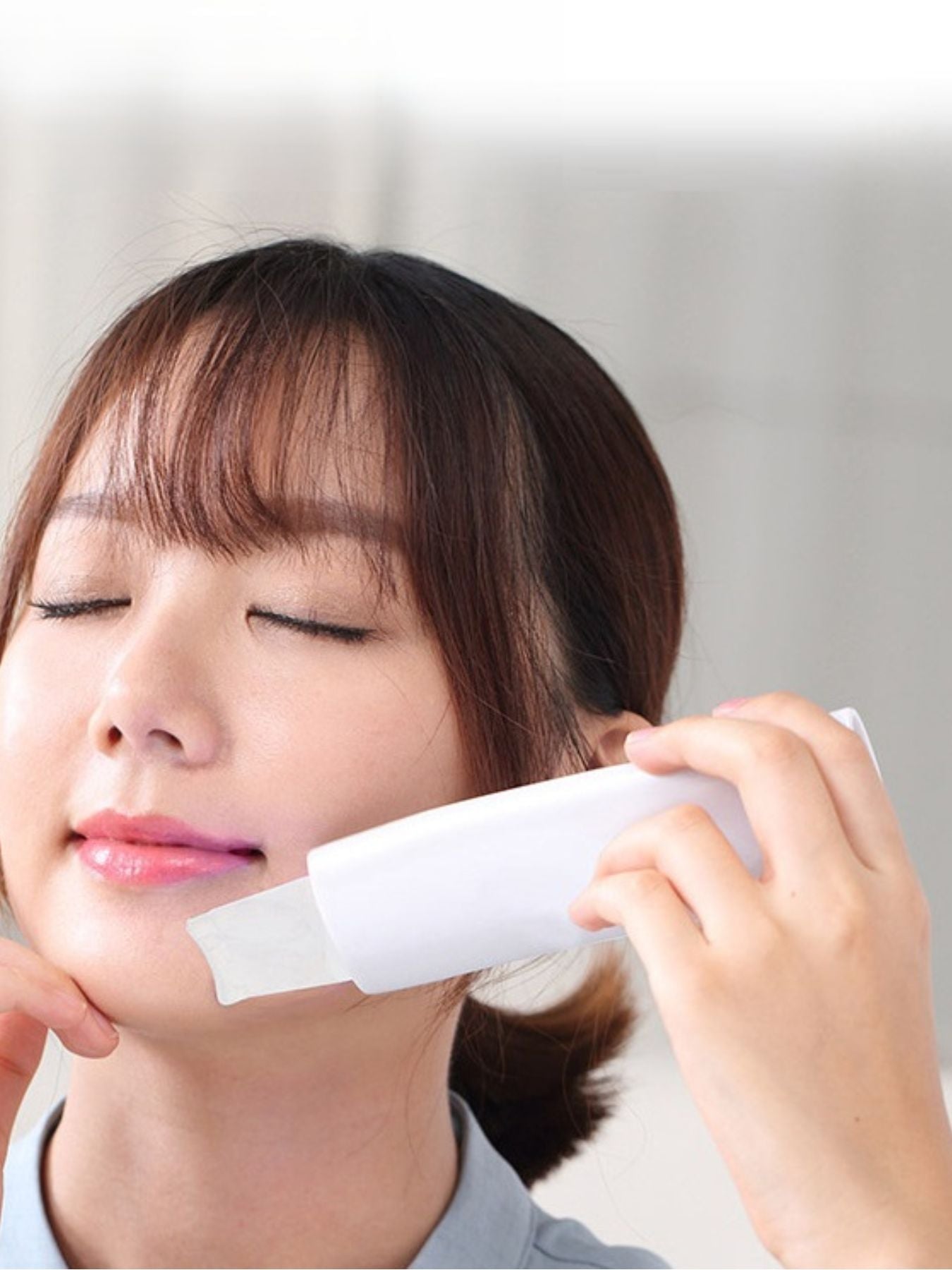 Facial Skin Scrubber Blackhead Extractor