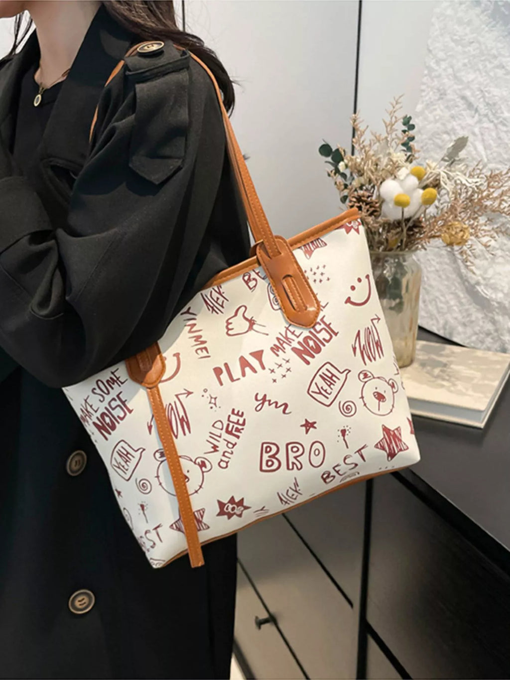 Graffiti Print Casual Tote Bag