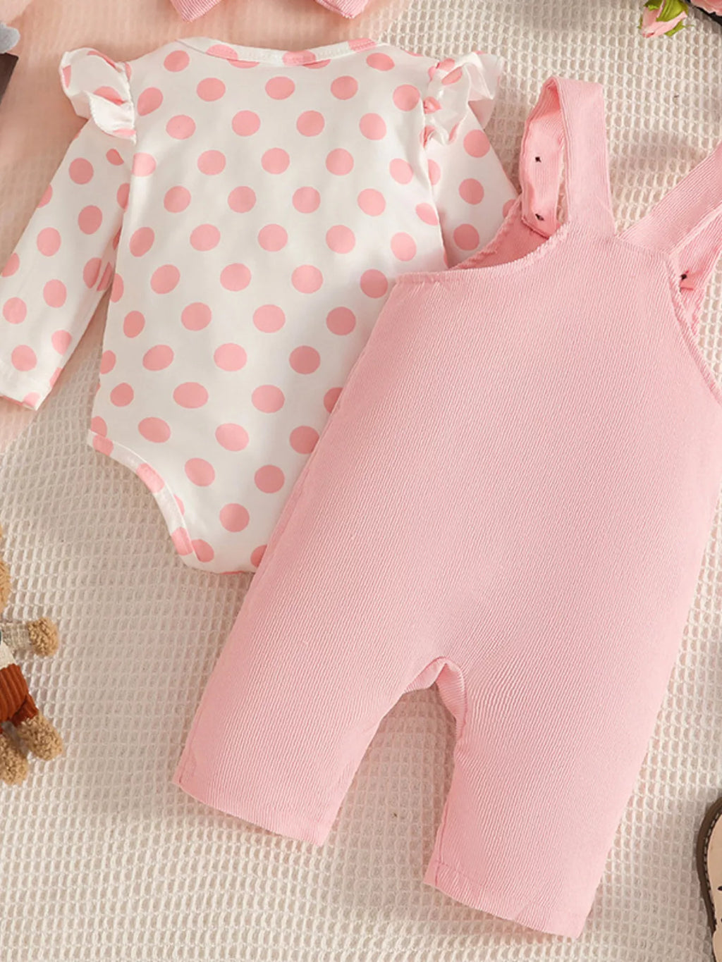 Children's 3-Piece Cute Bear Applique Overalls and Bodysuit Set with Headband