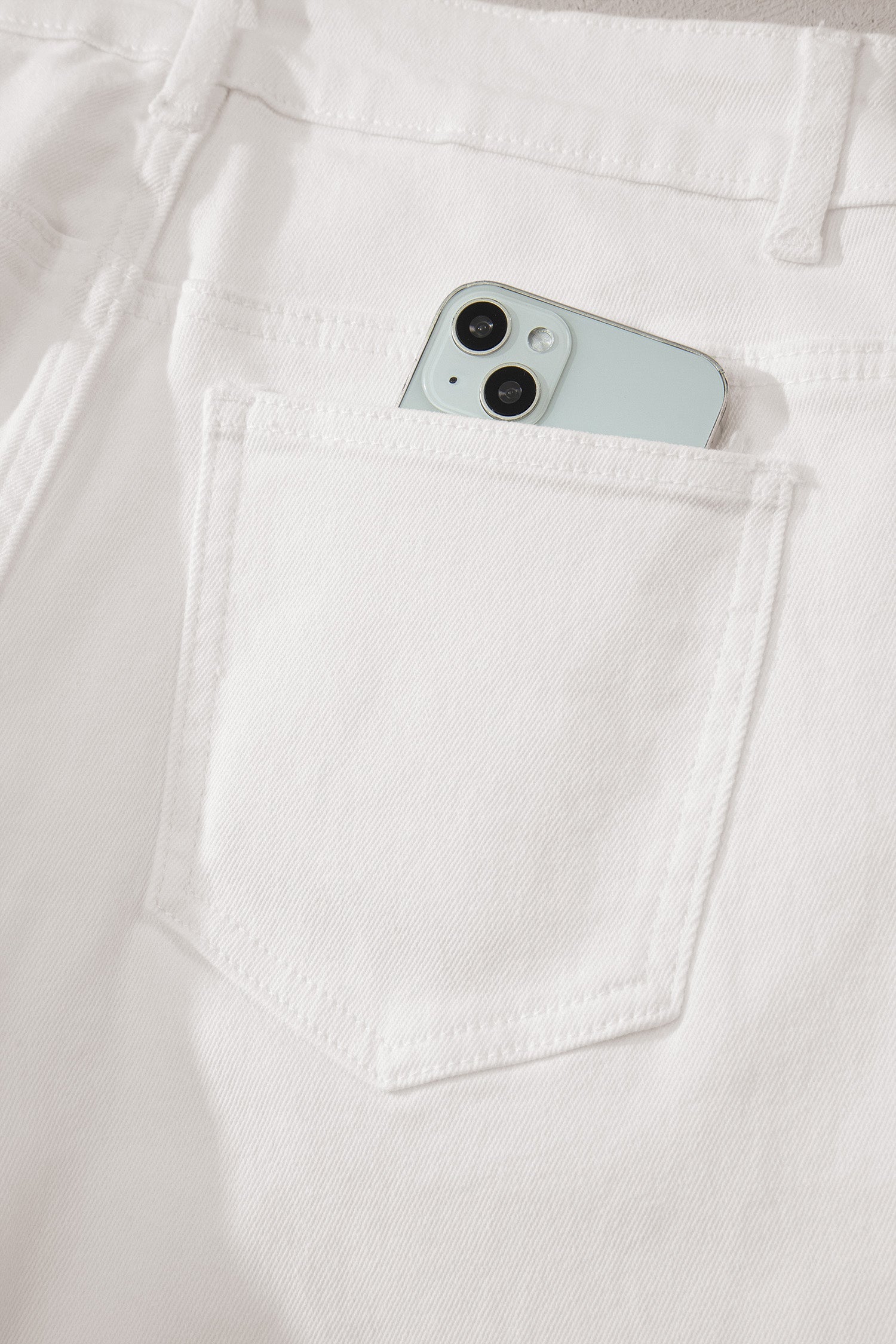 White Solid Color Rolled Cuffs Denim Bermuda Shorts