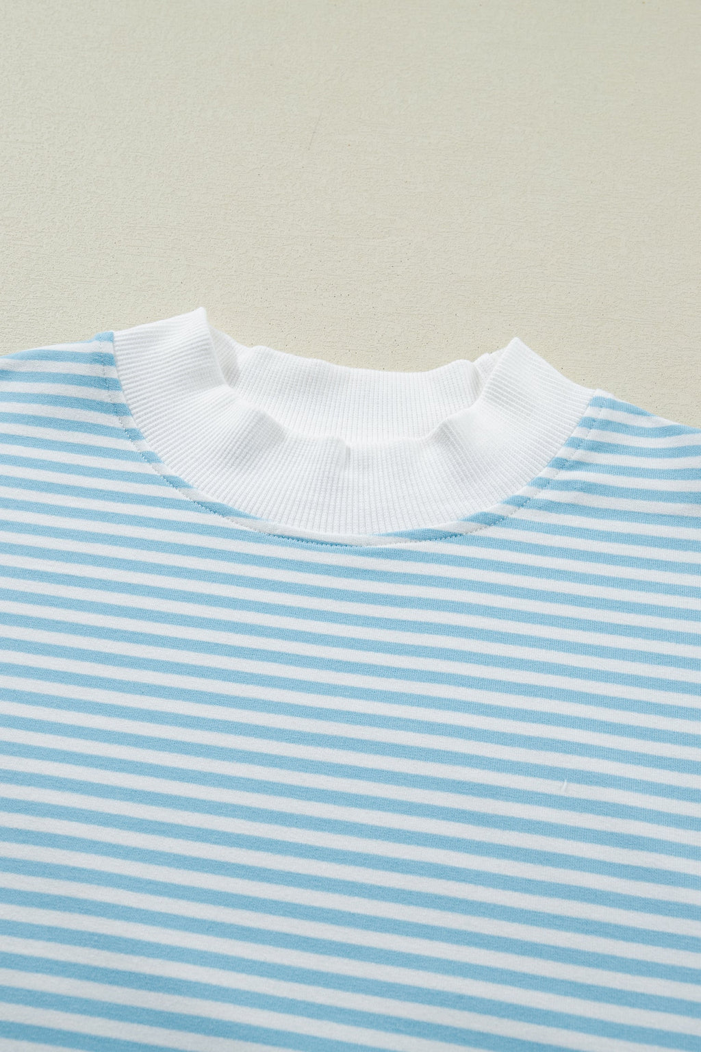 Sky Blue Stripe Cuffed Sleeve Contrast Mock Neck Tee Casual 2pcs Short Set