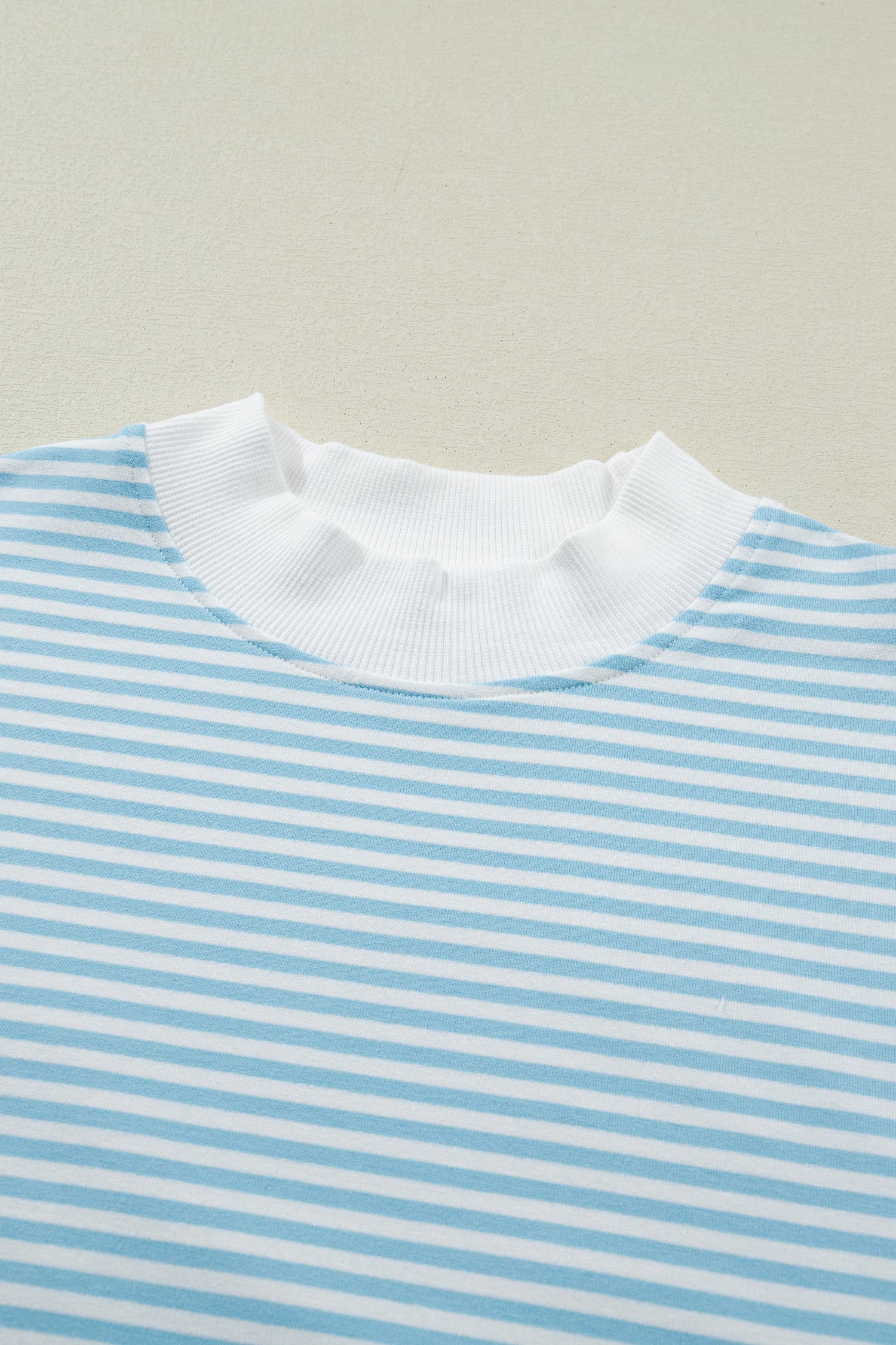 Sky Blue Stripe Cuffed Sleeve Contrast Mock Neck Tee Casual 2pcs Short Set