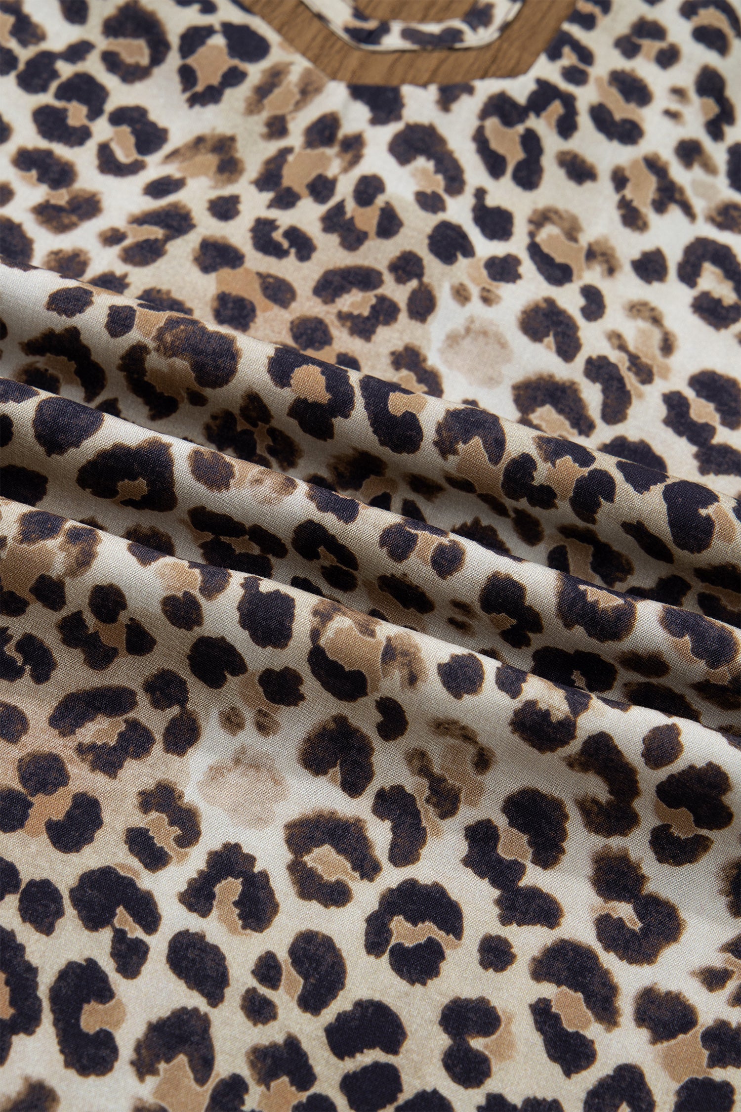 Brown Plus Size Leopard Print Crinkled Colorblock Patchwork V Neck Blouse