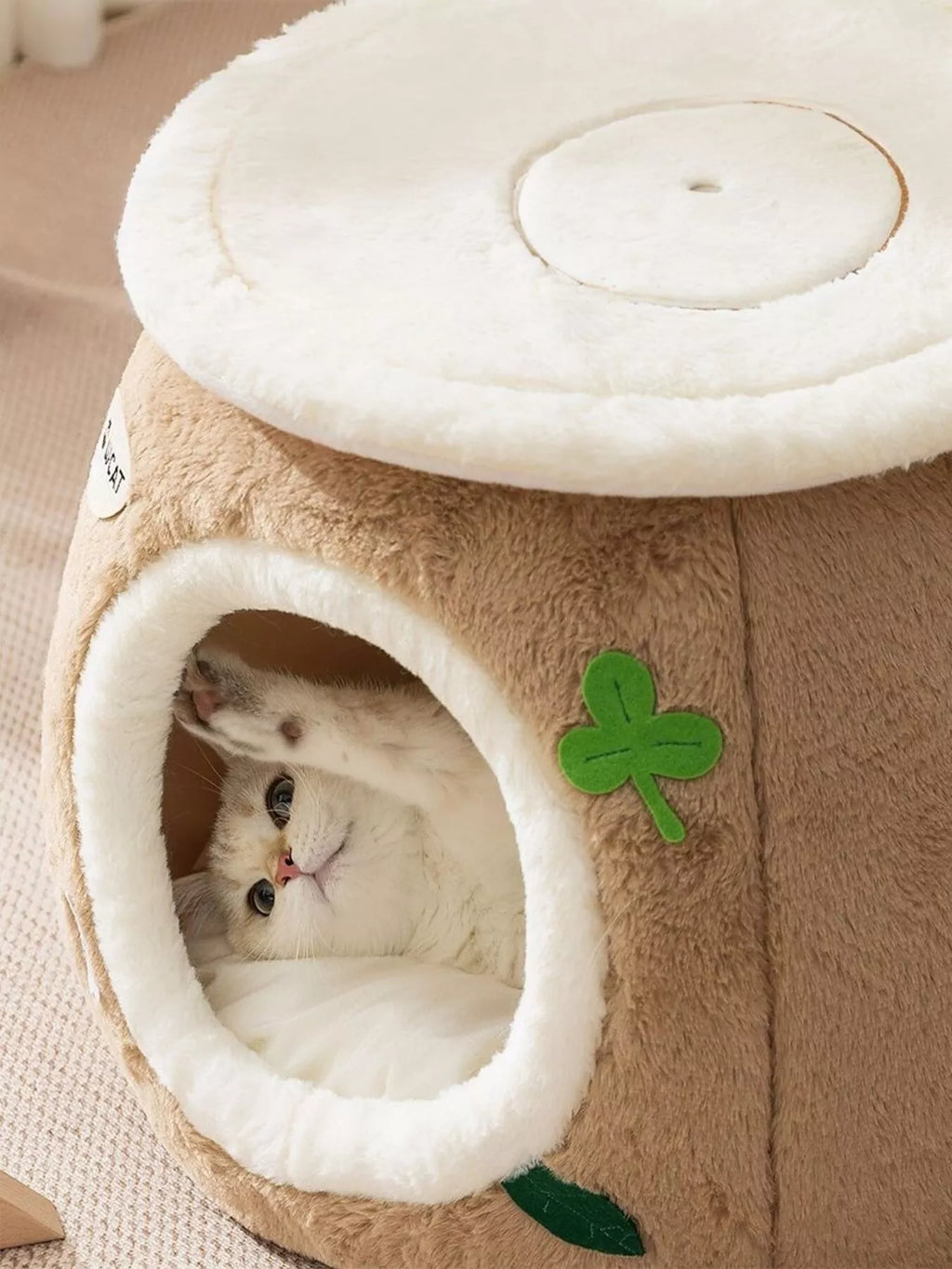 Cozy Tree Stump Pet Nest