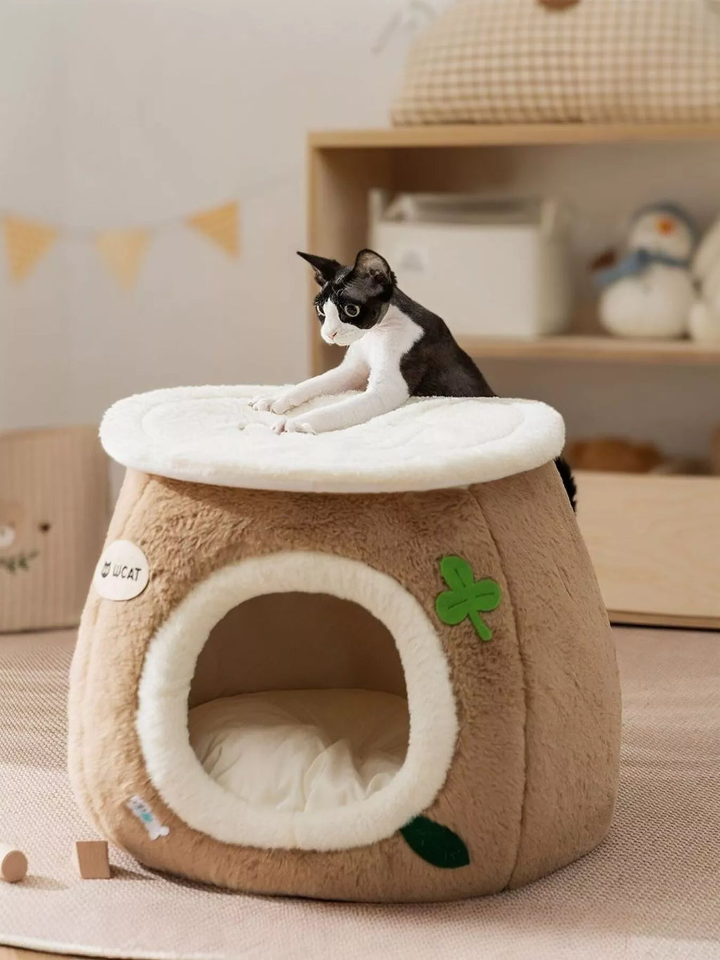 Cozy Tree Stump Pet Nest