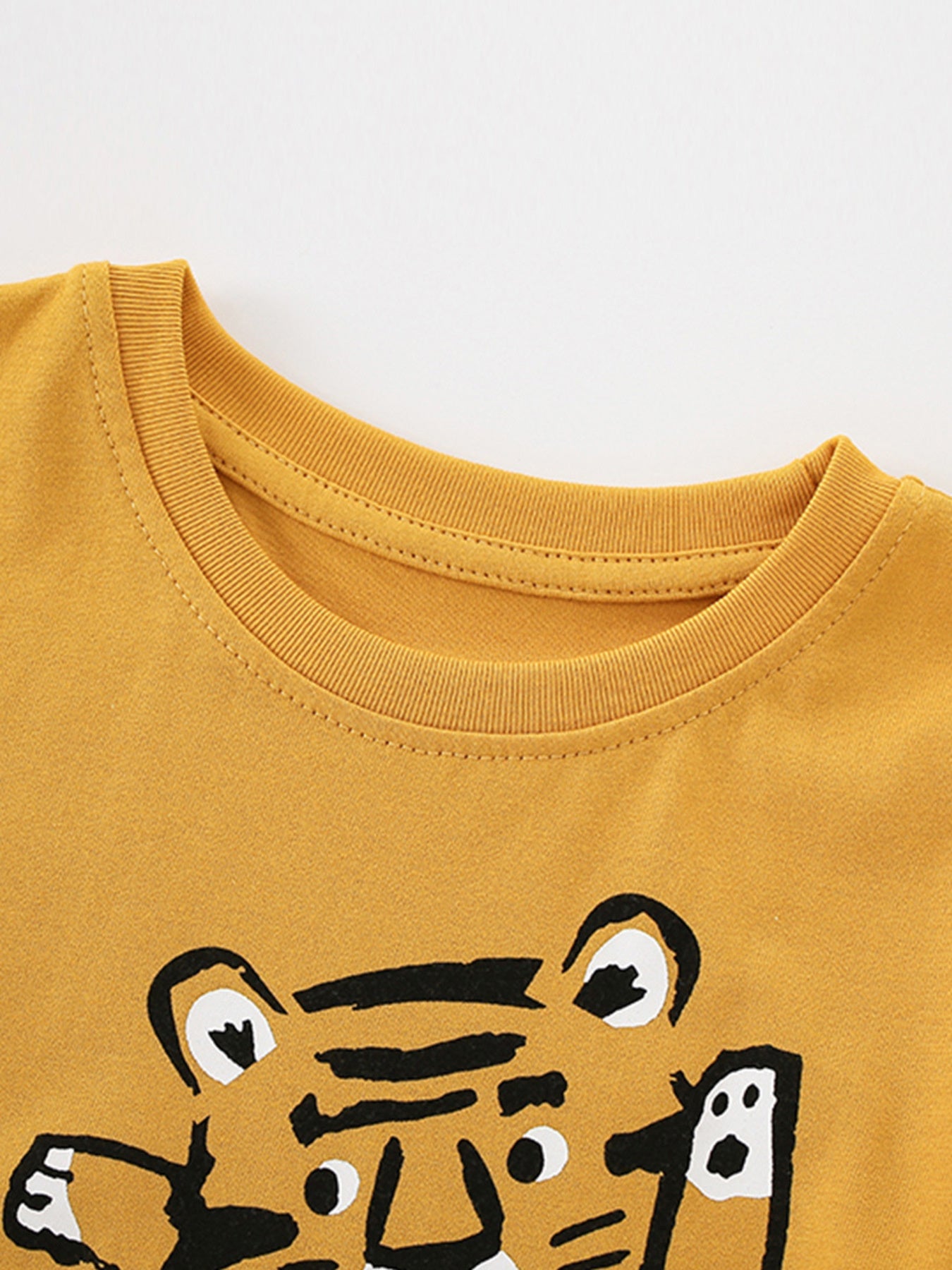 Children's Tiger Graphic Round Neck T-Shirt