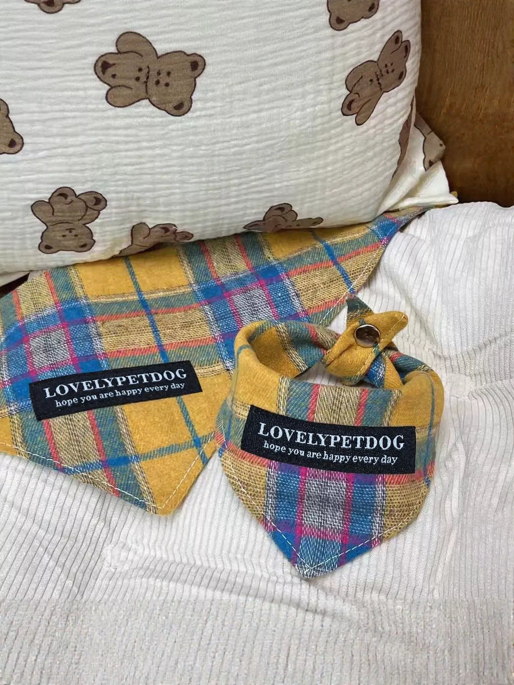 Lightweight Pet Scarf