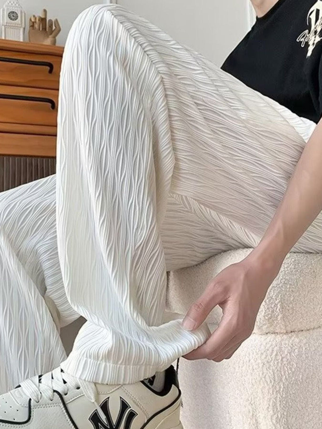 Men's Textured Wide-Leg Drawstring Pants