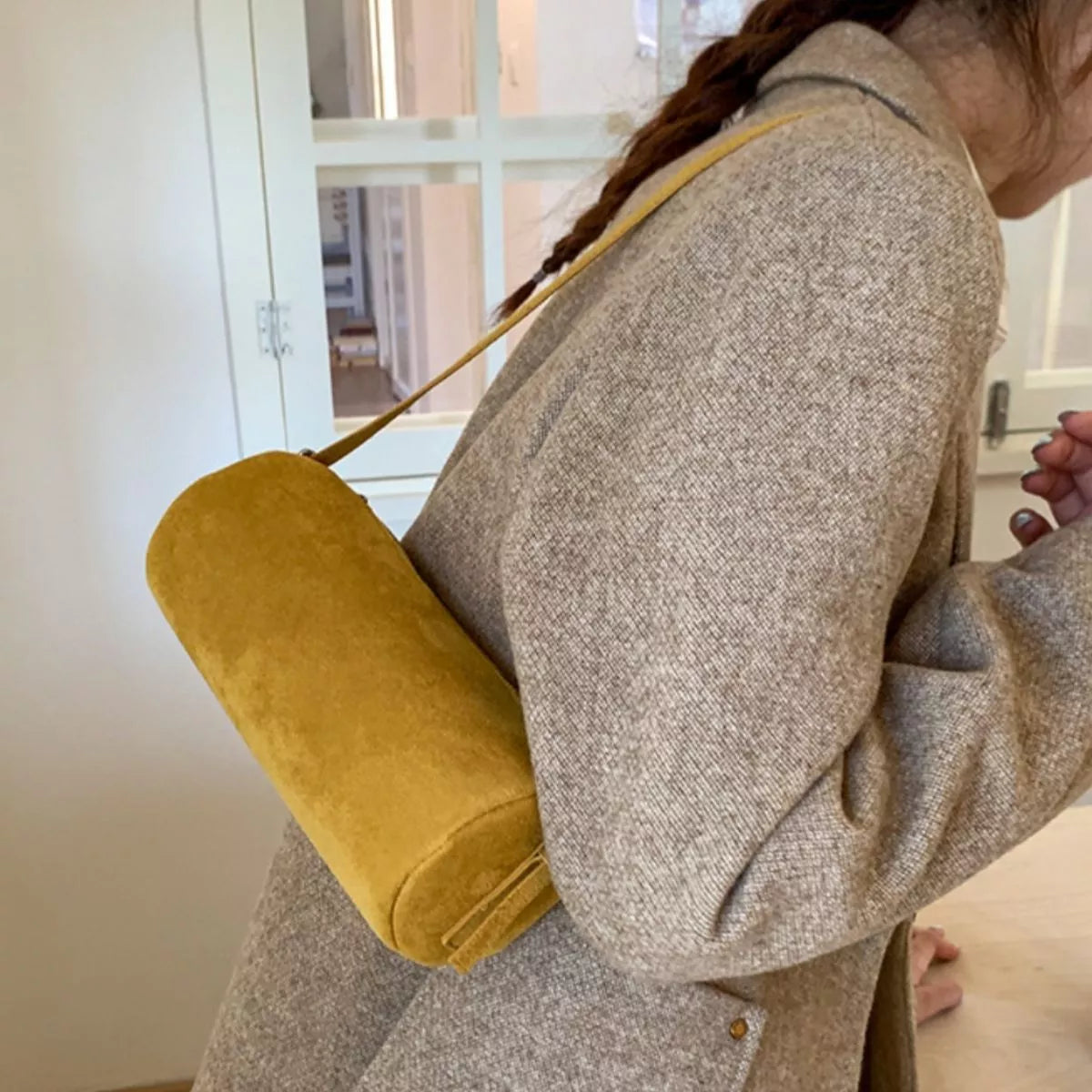 Retro Cylinder Shoulder Bag