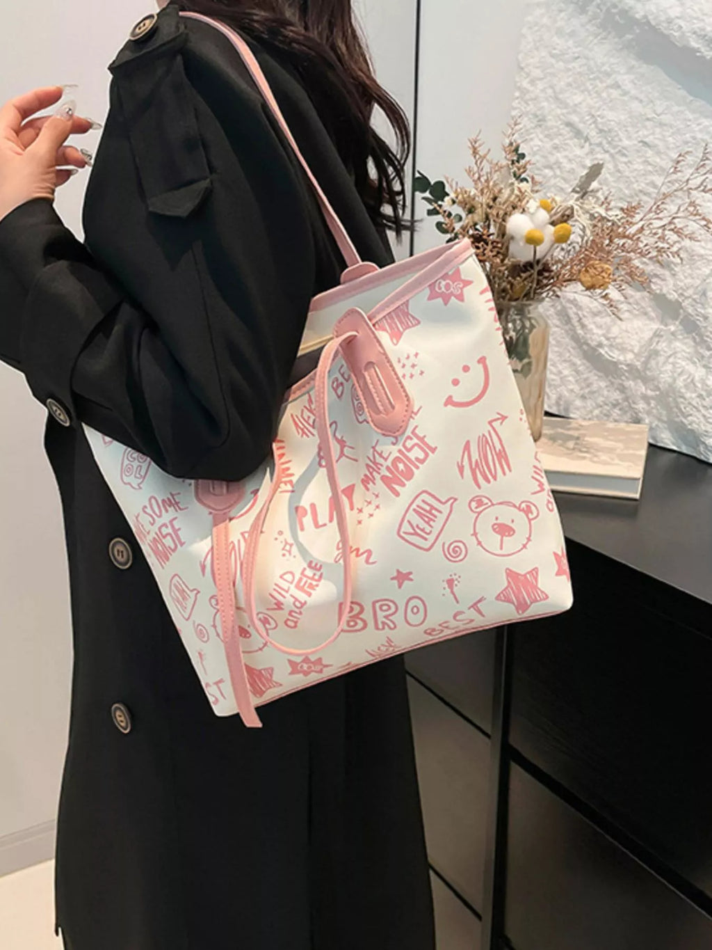 Graffiti Print Casual Tote Bag