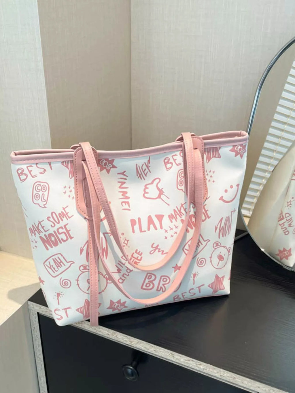 Graffiti Print Casual Tote Bag