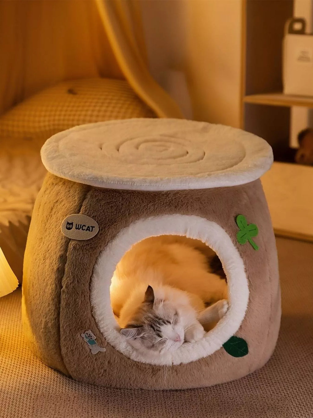 Cozy Tree Stump Pet Nest