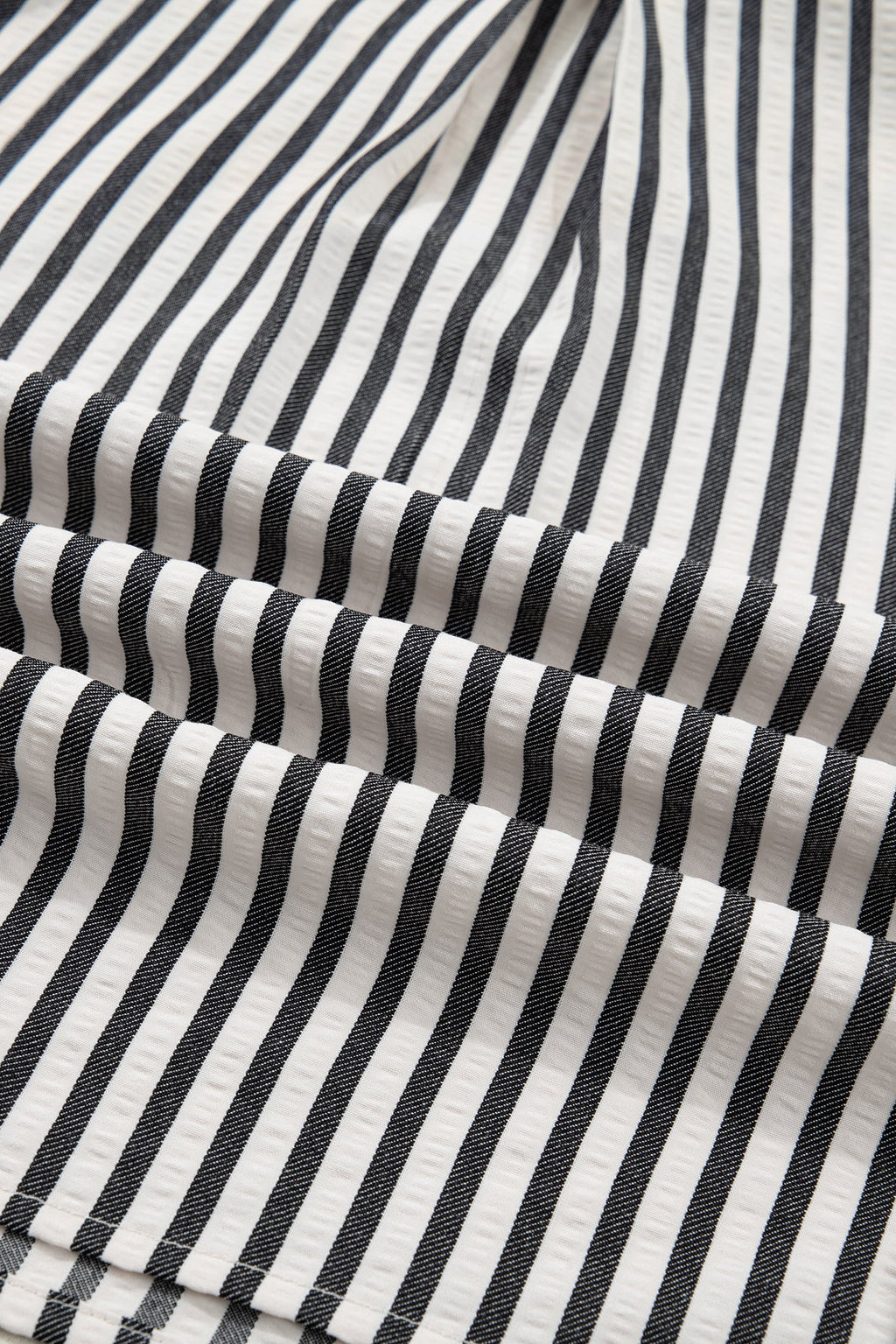 Black Stripe Collared Split Neck Short Bubble Sleeve Blouse