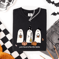 Besties Halloween Ghosts Cute Witch Pumpkin Festive Portrait Illustration Comfort Colors Tee