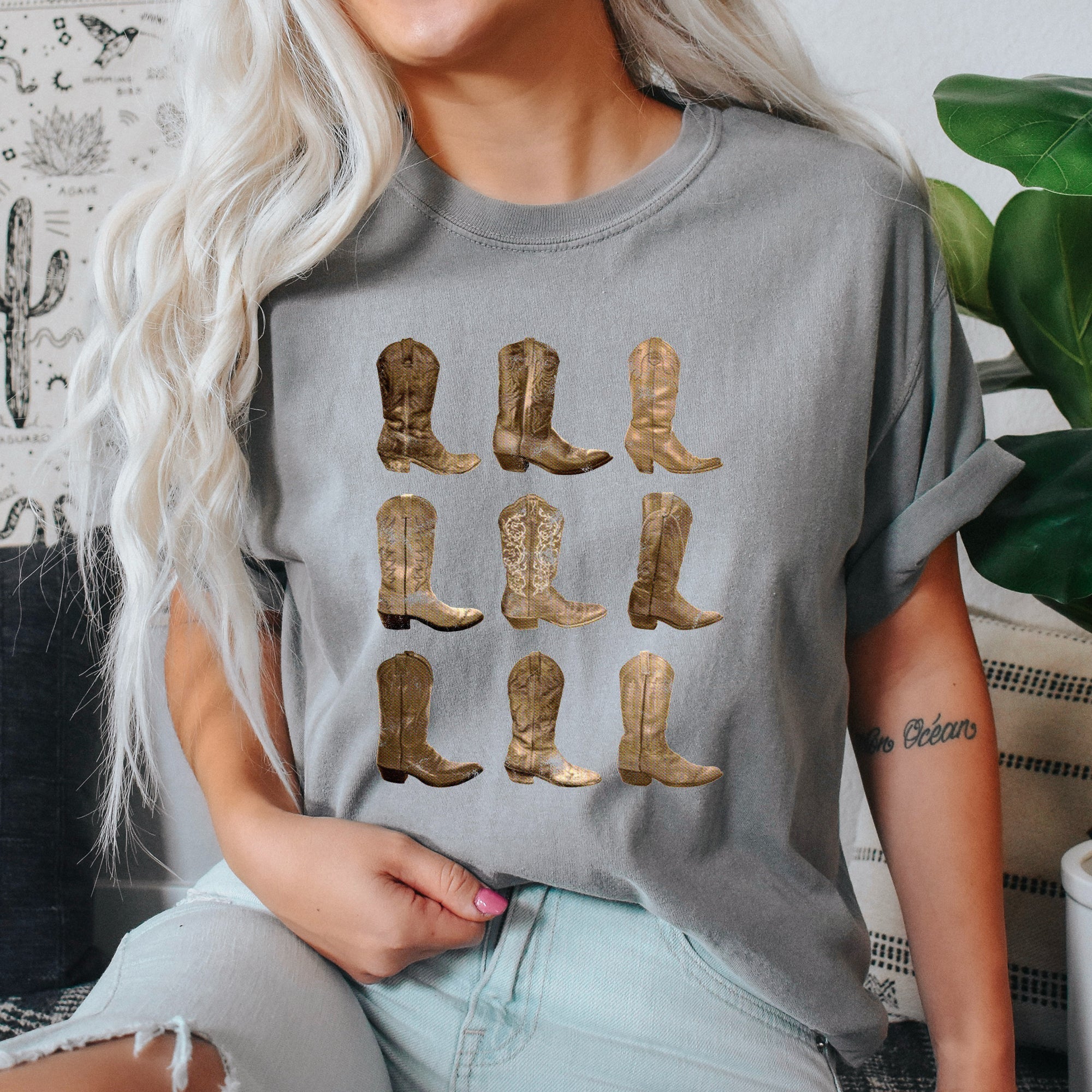 Cowboy Boots Western Retro Vintage Country Style Nostalgia Rustic Heritage Comfort Colors Tee