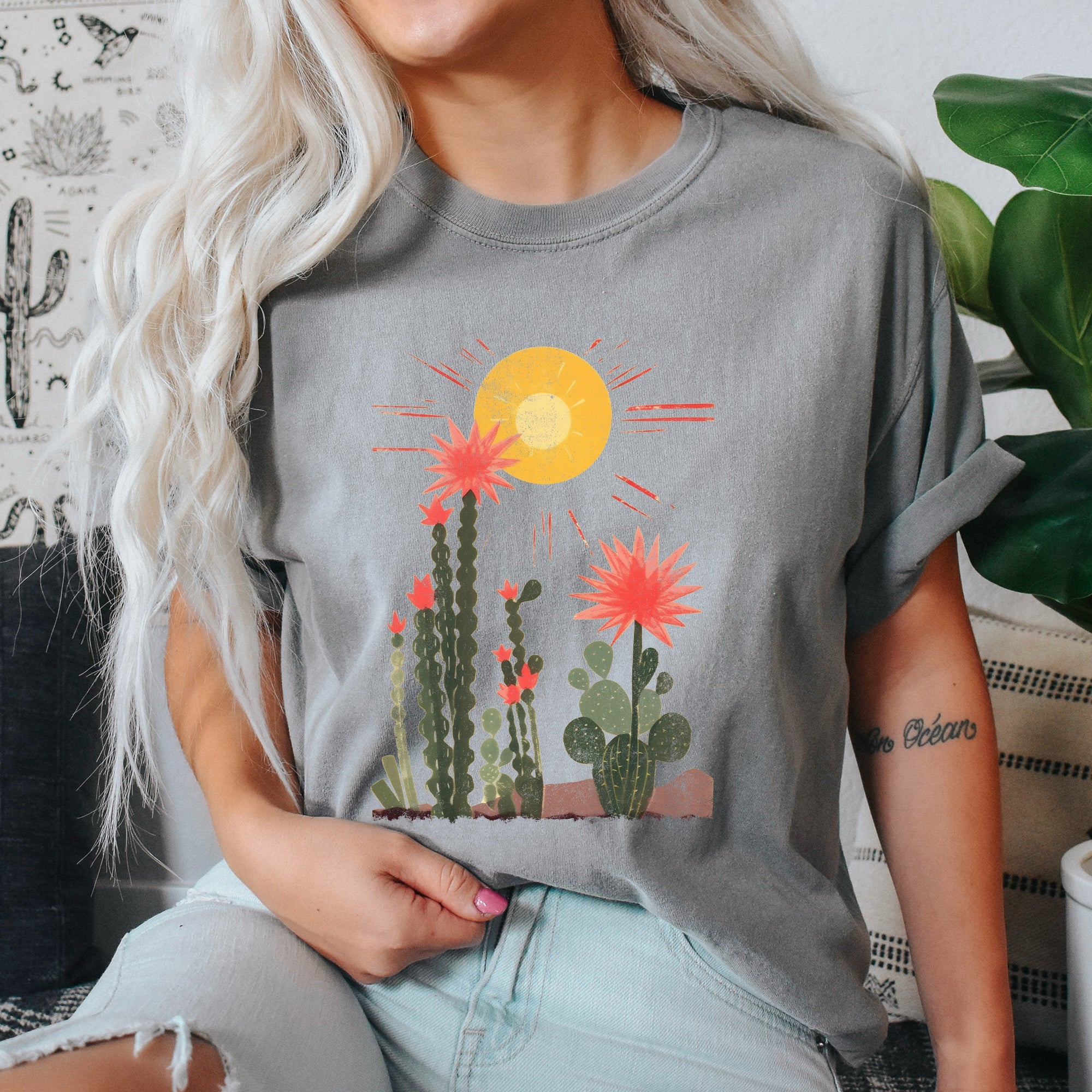 Desert Cactus Sun Succulent Western Plants Vintage Premium Edition Comfort Colors Tee
