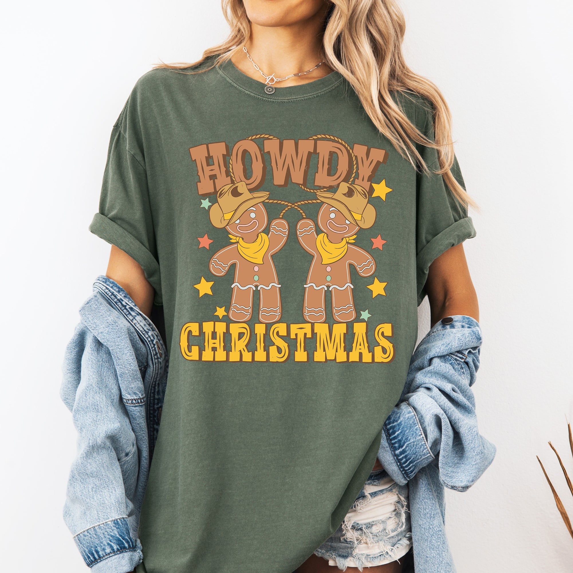 Howdy Christmas Gingerbread Men Western Cowboy Vintage Rustic Americana Celebration Comfort Colors Tee