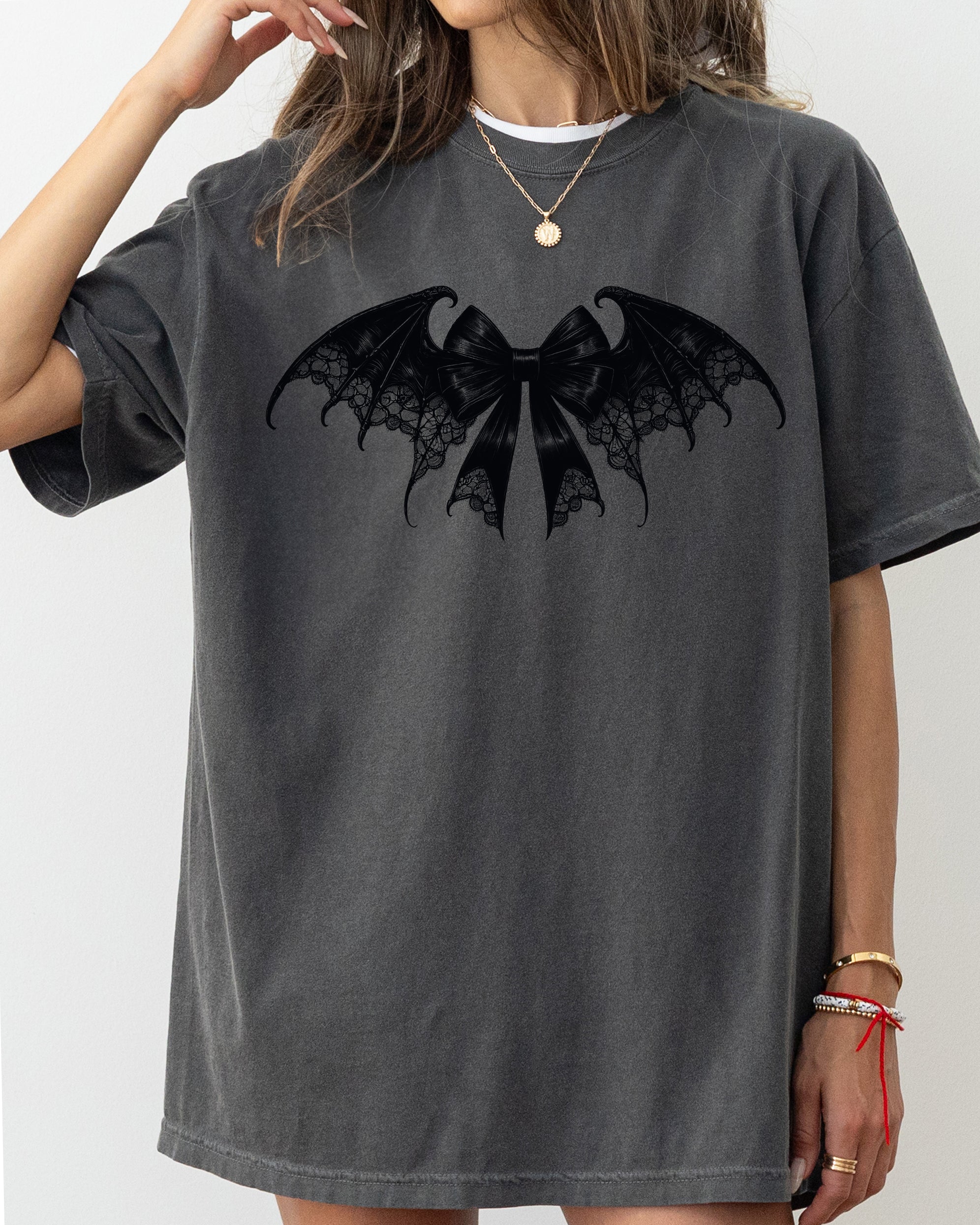 Bat Wings Vintage Ribbon Ghost Western Witch Meme Halloween Costume Comfort Colors Tee