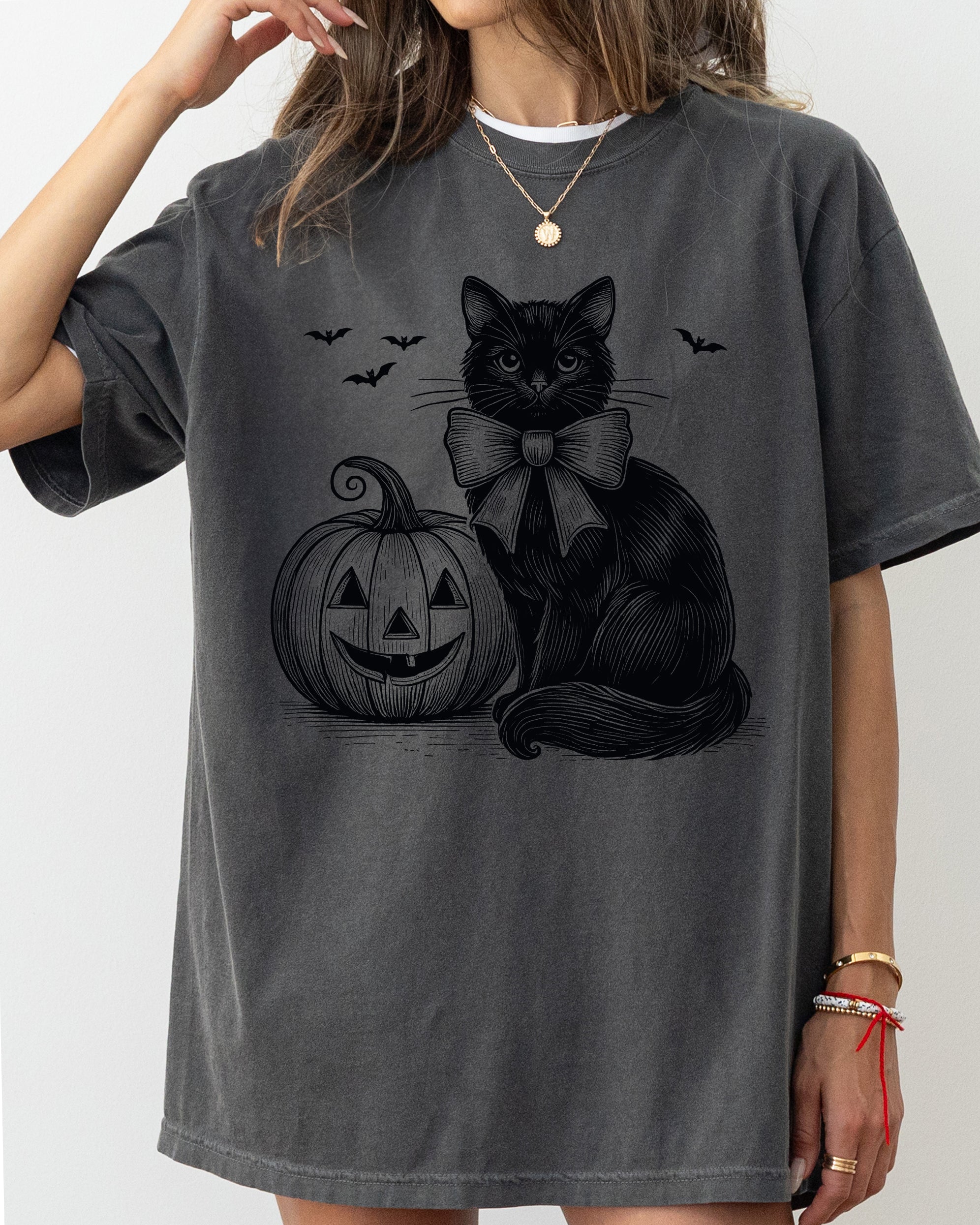 Black Cat Pumpkin Animal Lover Vintage Ghost Western Witch Aesthetic Meme Halloween Costume Comfort Colors Tee
