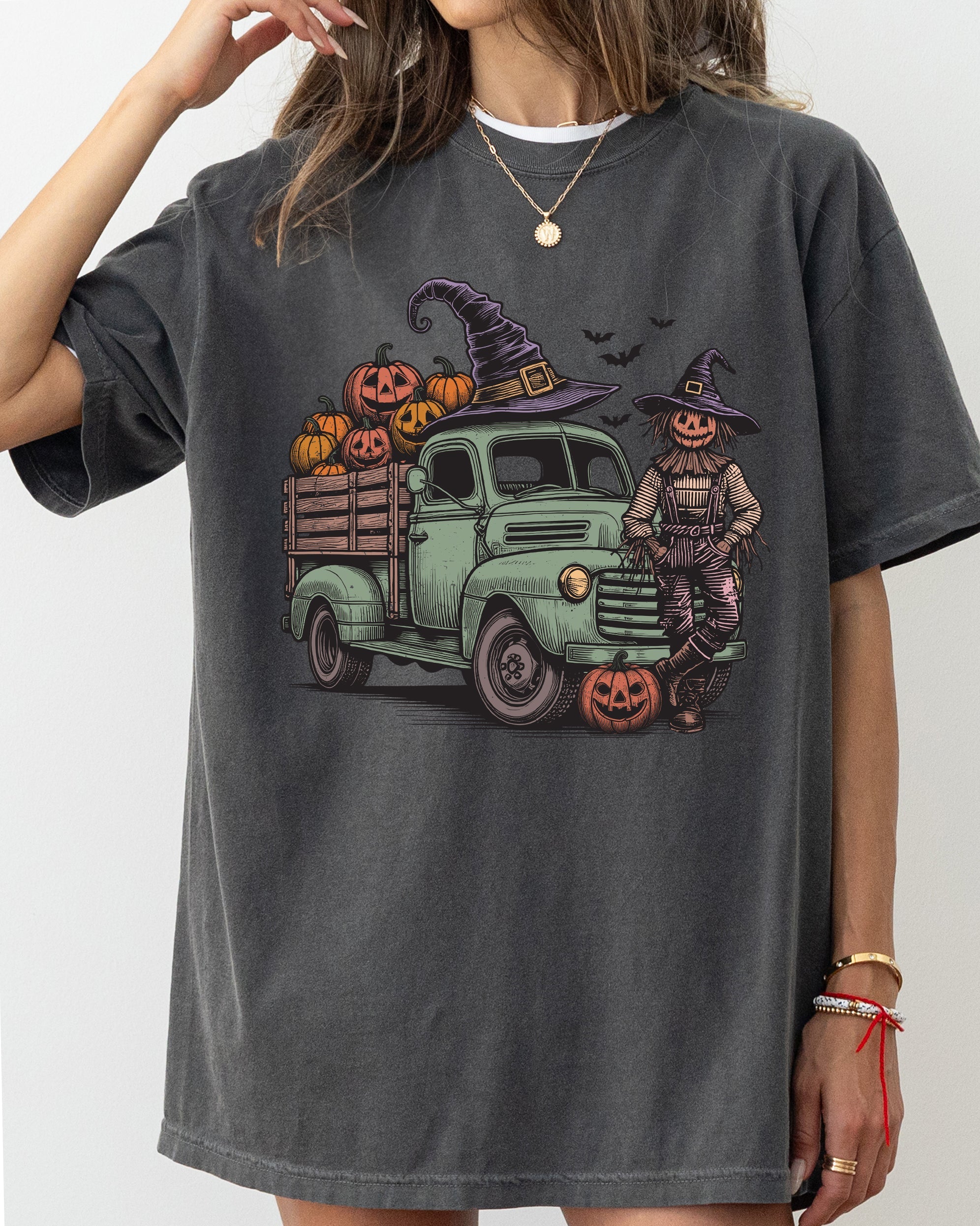 Scarecrow Pumpkin Ghost Western Witch Aesthetic Meme Halloween Costume Vintage Vibe Comfort Colors Tee