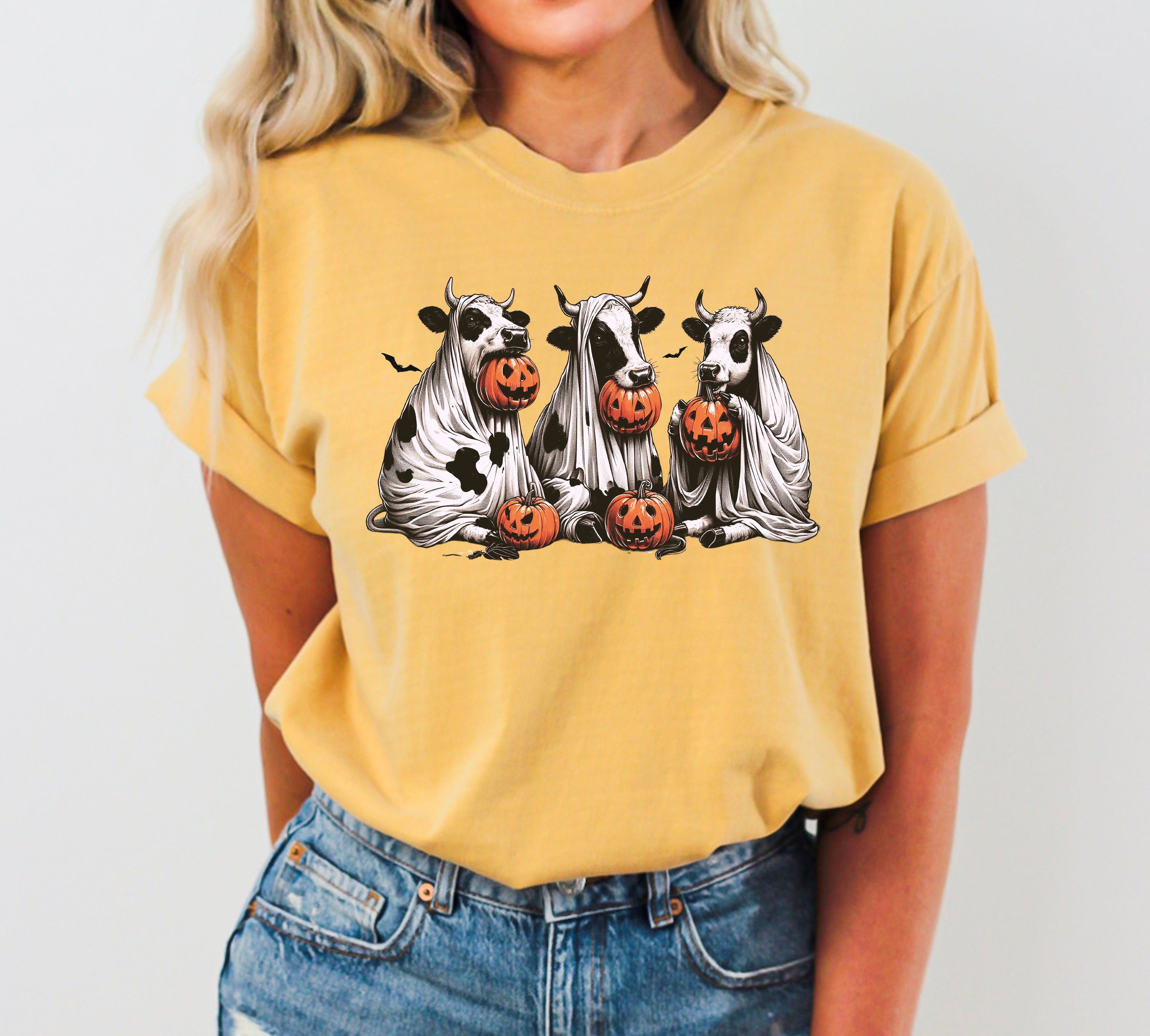 Cow Ghost Farm Vintage Western Witch Meme Halloween Costume Graphic Comfort Colors Tee