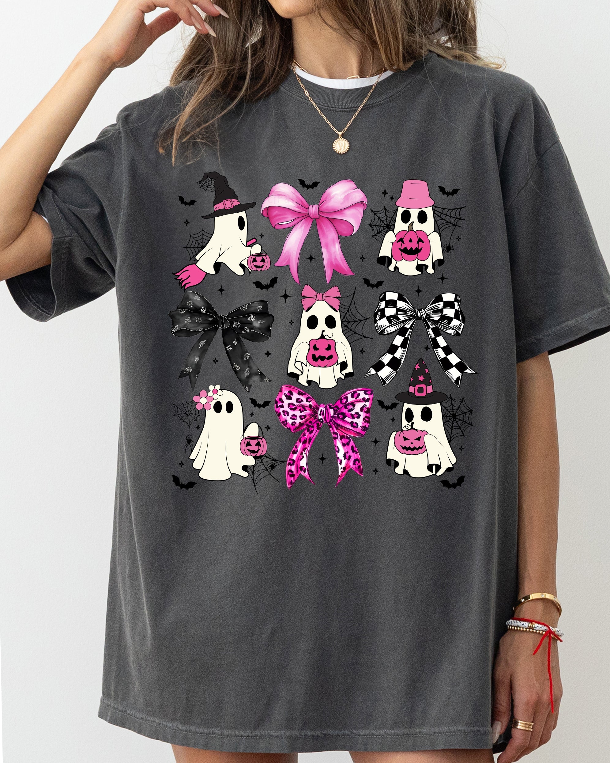 Coquette Bow Cowboy Ghost Vintage Western Witch Aesthetic Meme Halloween Costume Comfort Colors Tee