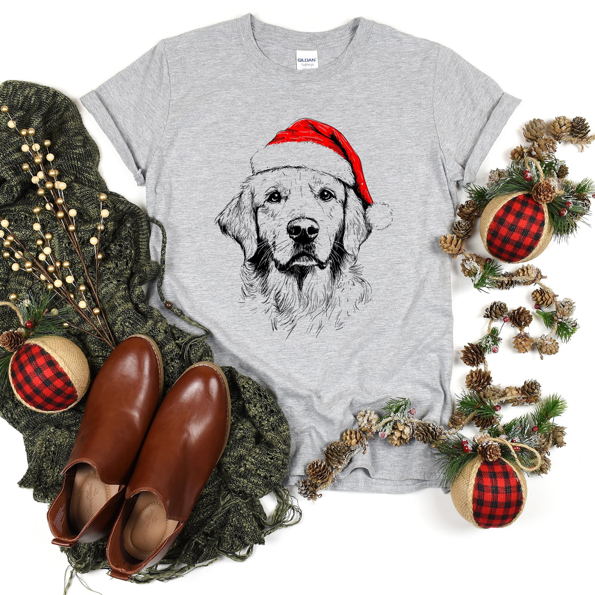 Golden Retriever Santa Christmas Dog Lover Design For Pet Lovers Comfort Colors Tee