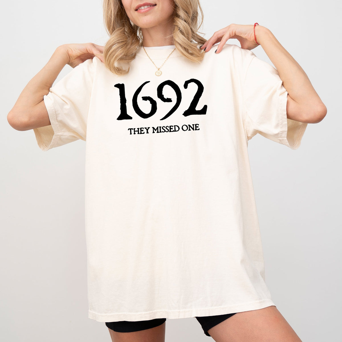 1692 They Missed One Skeleton Ghost Witch Skull Spooky Halloween Costume Comfort Colors Tee