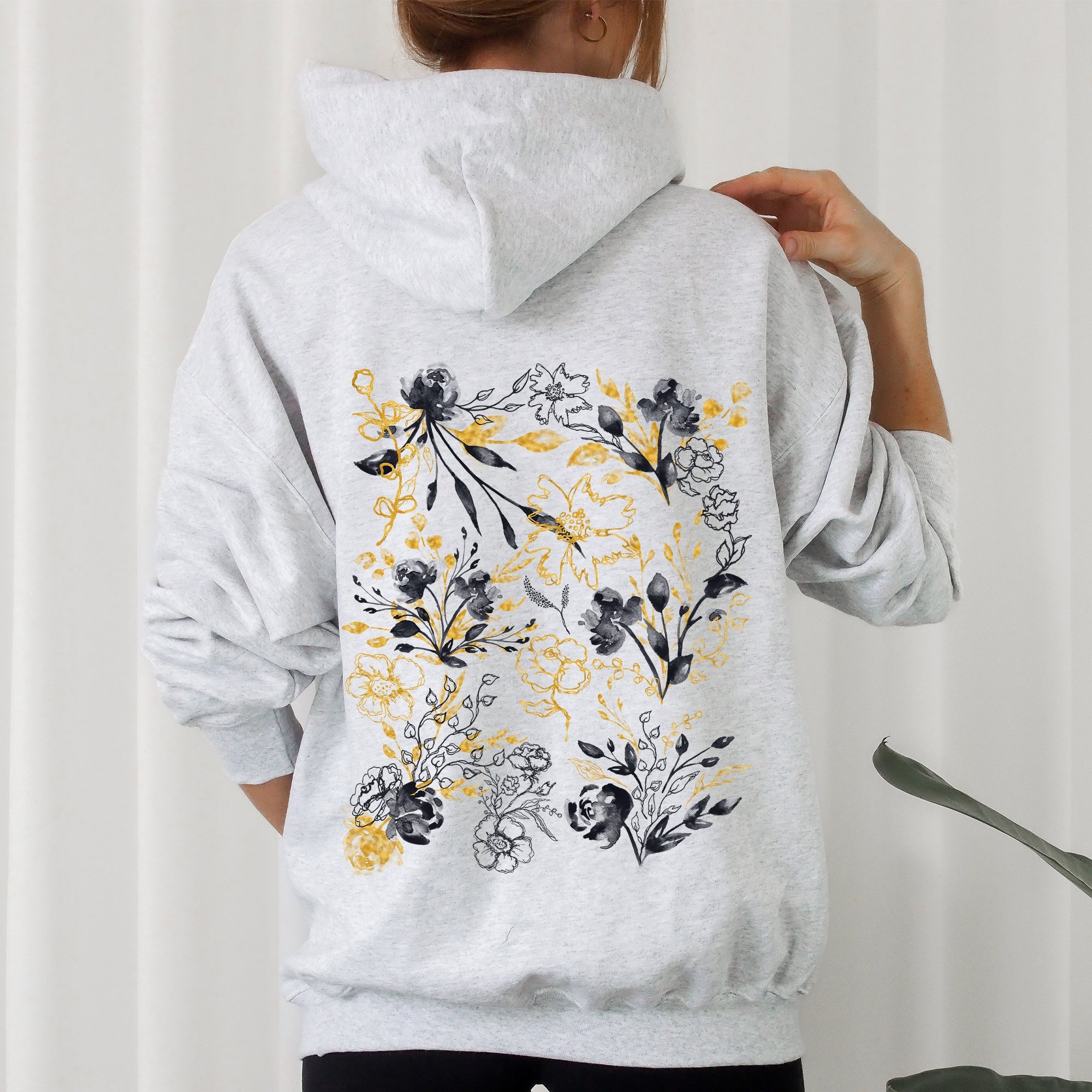 Floral Pattern Botanical Flowers Garden Bloom Woodland Baroque Motif, Petals and Evergreen Leaves Dream Design Hoodie