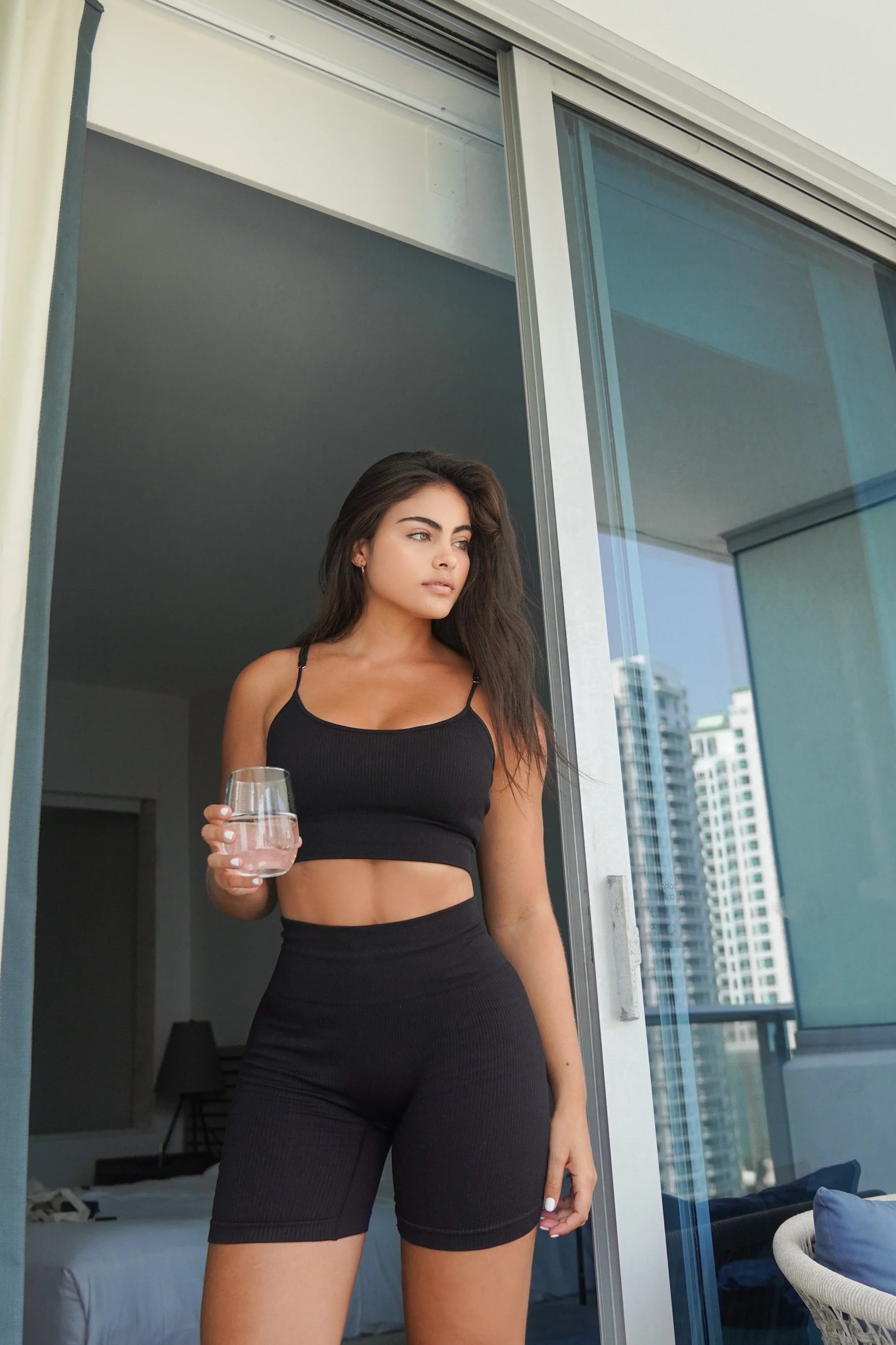 Seamless Backless Yoga Suit Set Women Sexy Gym Leopard Print Leggings Bra Set High Waist Workout Clothes Hip Raise Pants