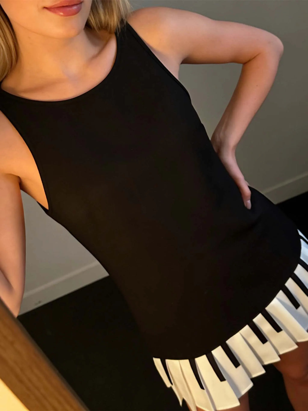 Women Sleeveless Tank Dress Summer Pleated Bodycon Dress Crew Neck Mini Vest Club Party Slim Dress Vestidos Sundress Streetwear