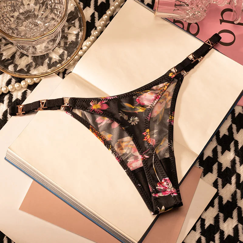 Seamless Sexy Thong Women Underwear Briefs Panties Zebra Flower Low Rise Luxury Metal Buckle G String Bikini Girls Female Panty