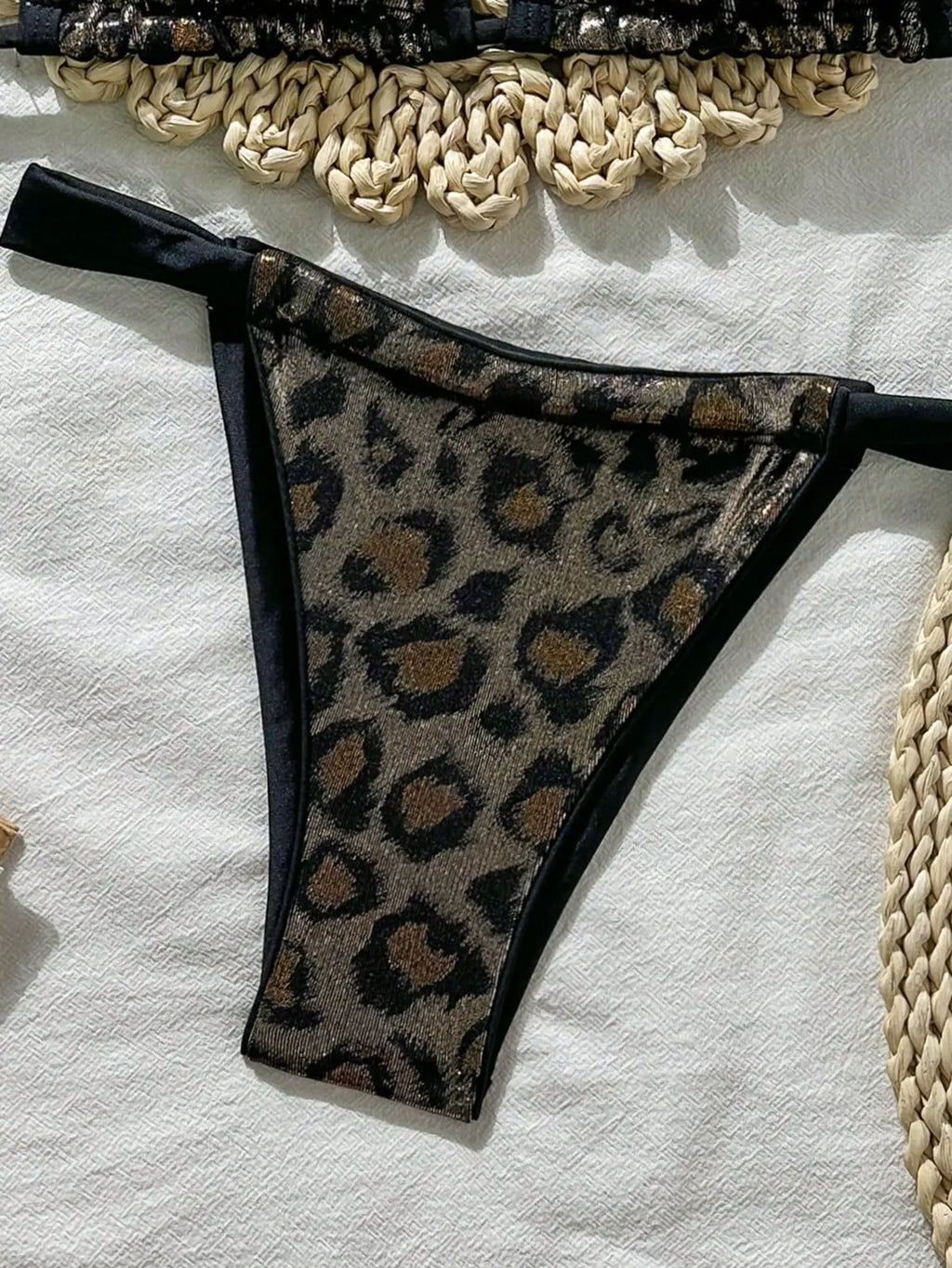 Sexy Brozing Black Leopard Print Bikini Women Halter Push Up Bra Pleate Thong Swimsuit 2026 Beach Bathing Suit Holiday Swimwear