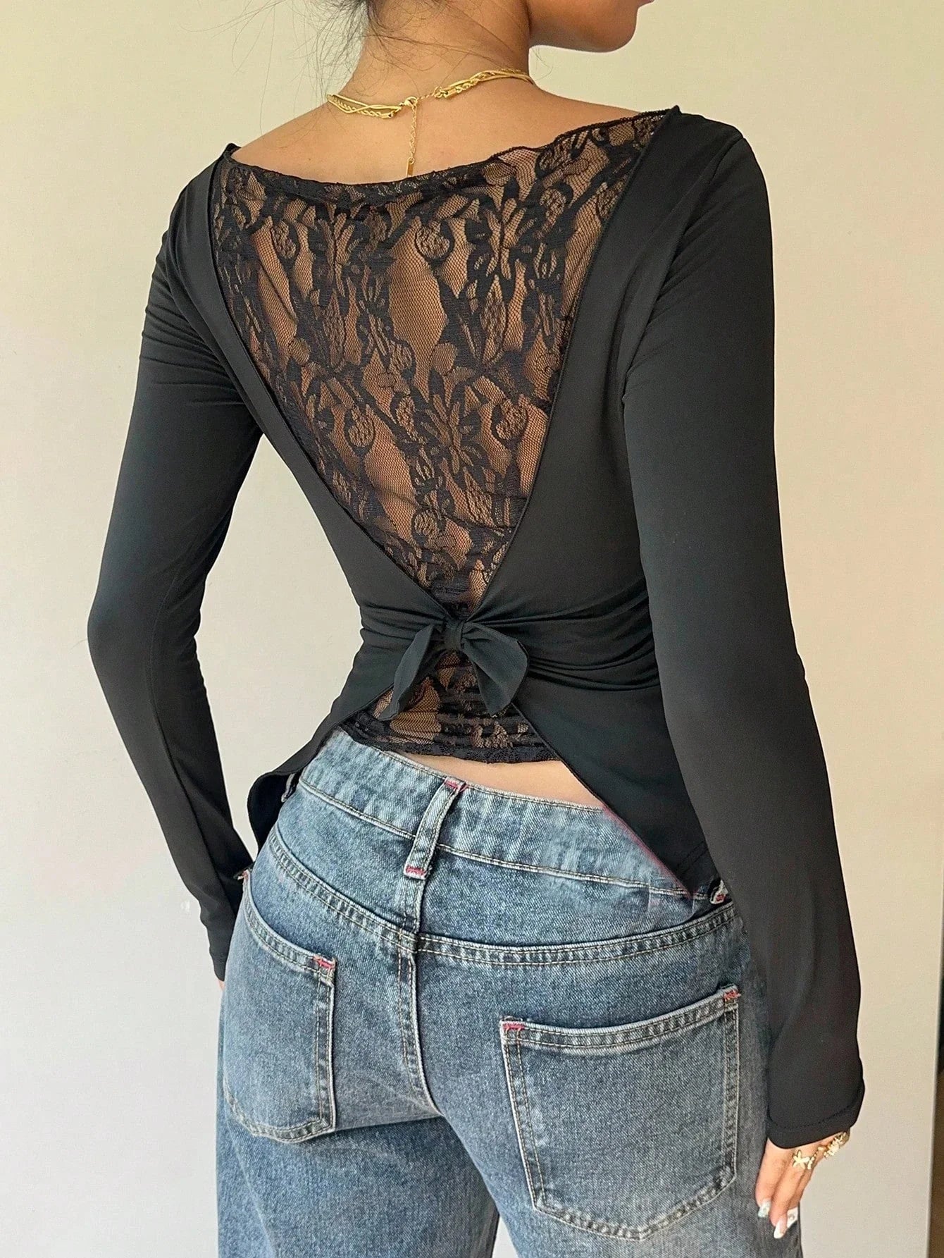 Women's Elegant Lace Patchwork Bow Decorate Long Sleeve T-Shirt Casual Asymmetry Hem Slim Fit Boat Collar Pleating Tops 2026