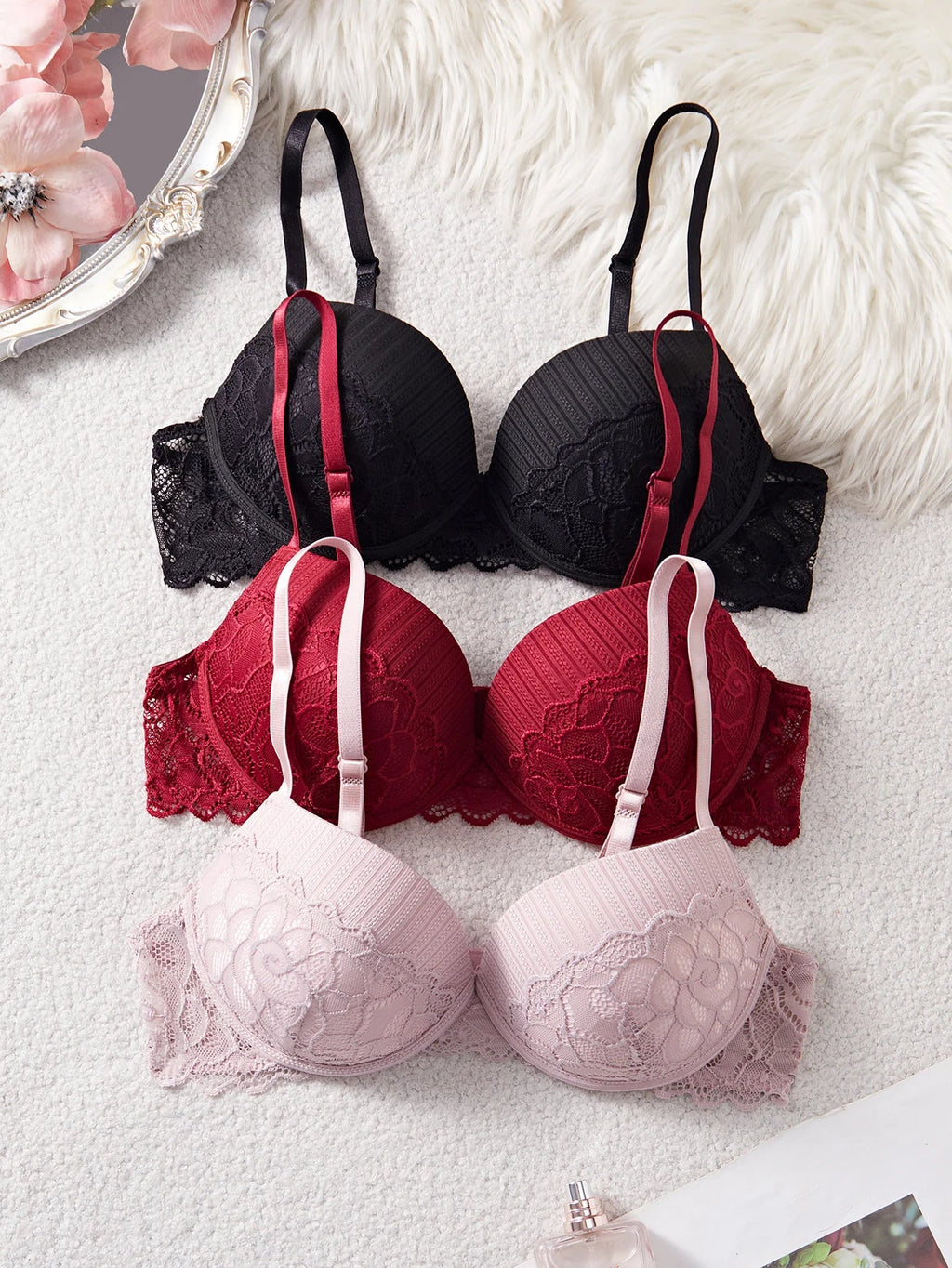 3Pcs-5Pcs Women's Bra with Patterned Engraved Cups, Sexy Lace Minimizer Bra, Underwire Push-Up Fashionable Women's Intimate Underwear