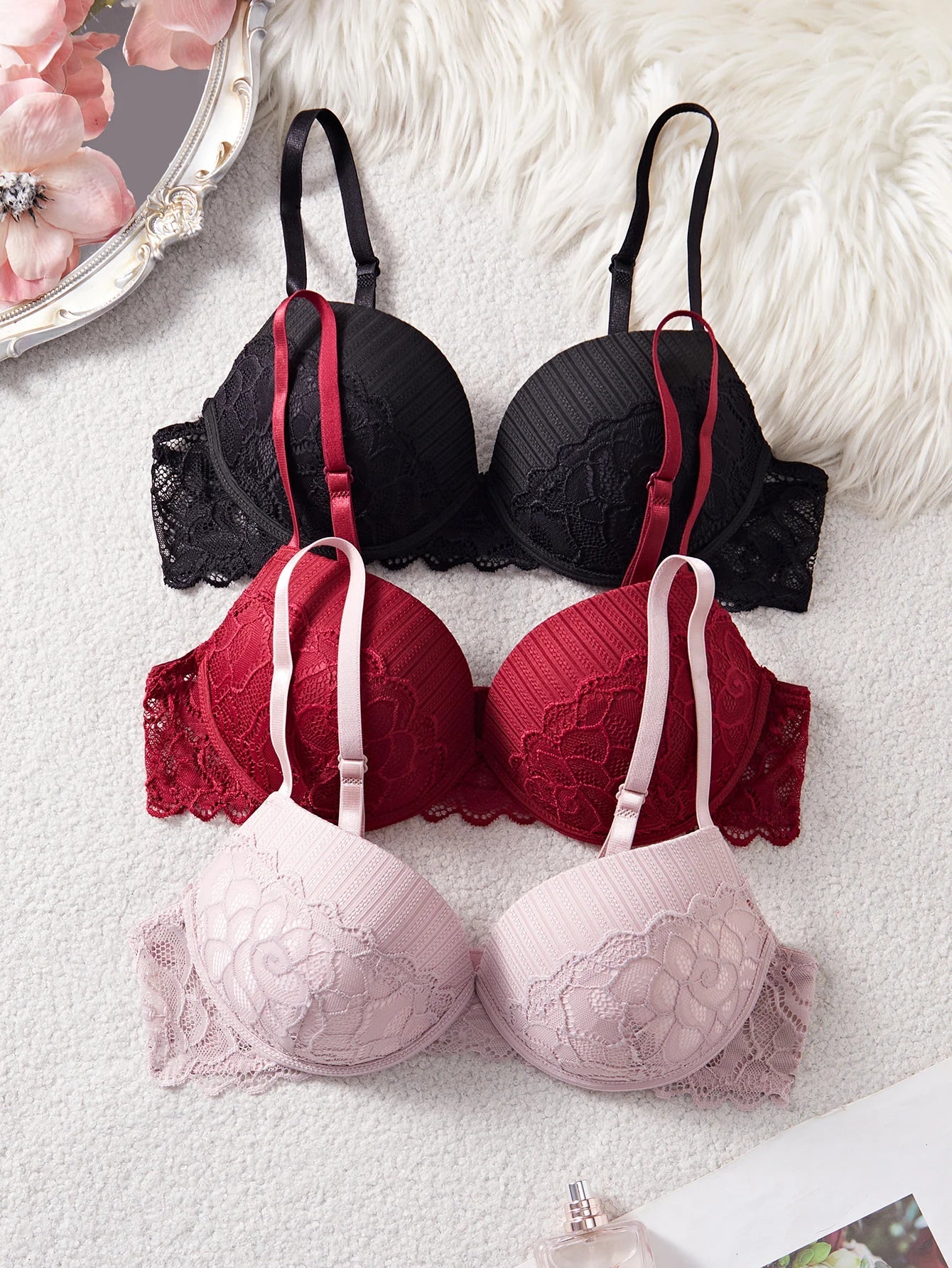 3Pcs-5Pcs Women's Bra with Patterned Engraved Cups, Sexy Lace Minimizer Bra, Underwire Push-Up Fashionable Women's Intimate Underwear
