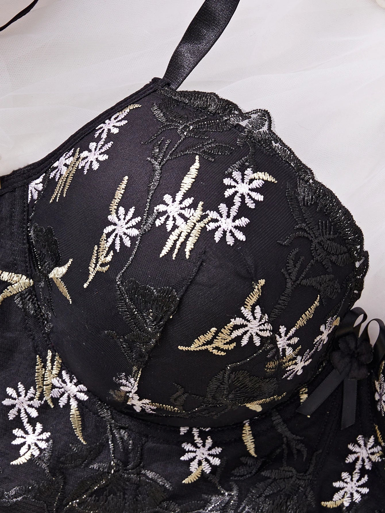 Plus Size Floral Embroidered Lace Bustier Bra – Push Up, Tummy Control & Non-Slip Corset Top