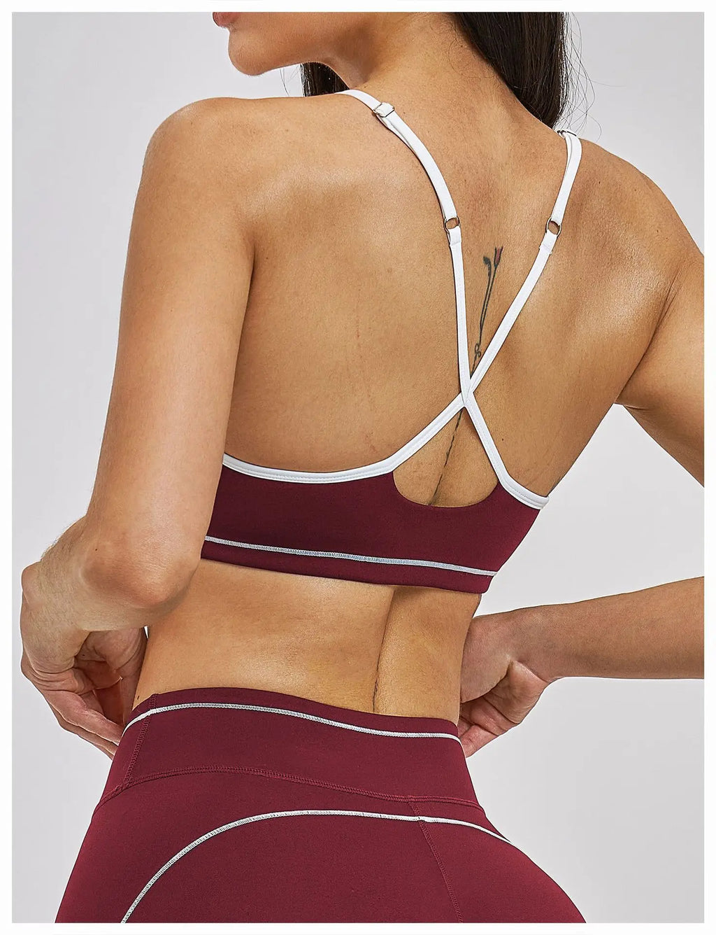 Yoga Bra U-Shaped Adjustable Shoulder Strap Cross Back Women Fitness Sports Bra Top Gym Yoga Athletic Tight Workout Jog Soft Pad