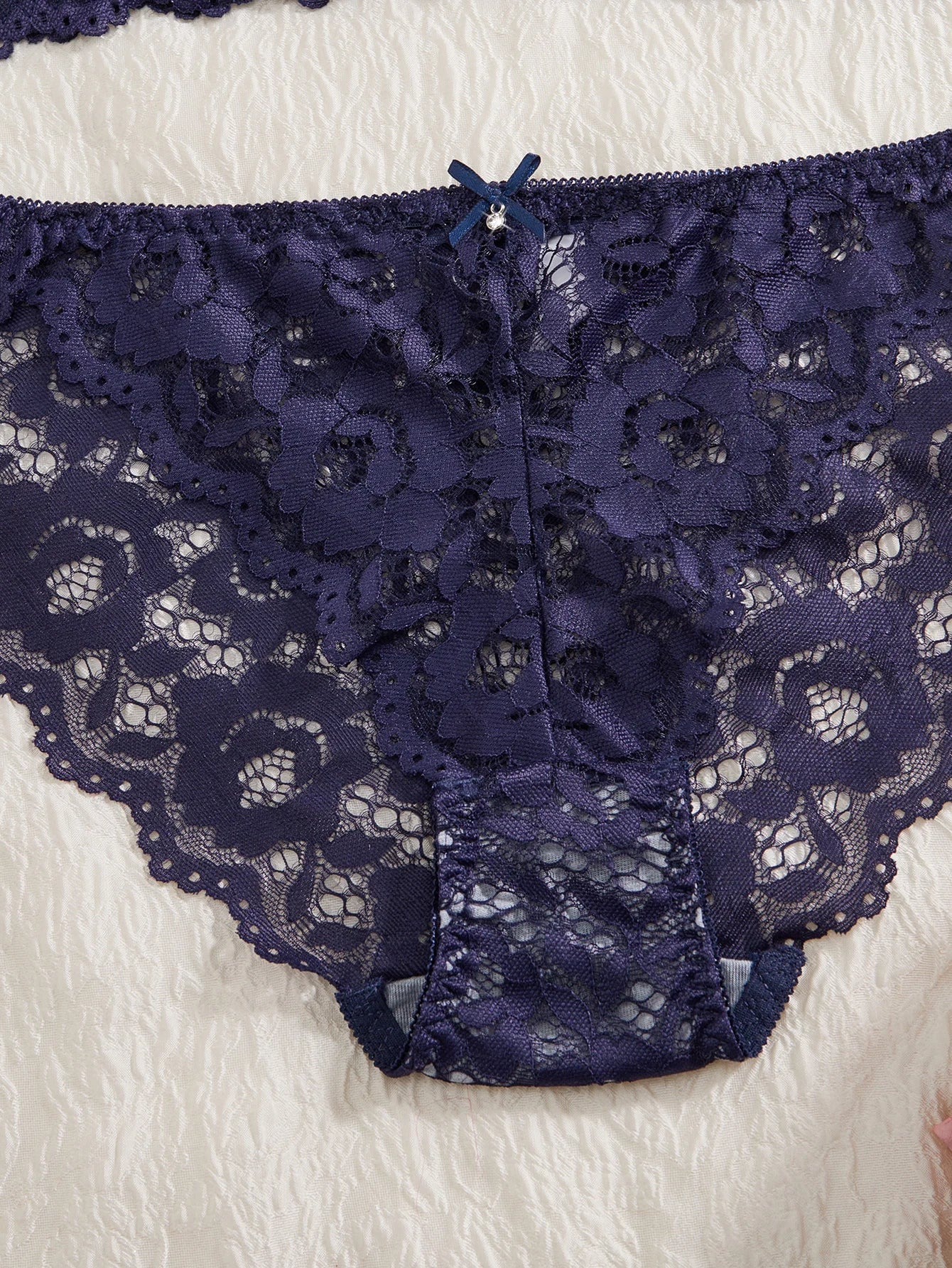 6-Piece Set Women's Bra and Panties Set Sexy Patterned Lace Patchwork No Lining Comfortable Fitting Women's Push-Up Bra Women's Underwear Set