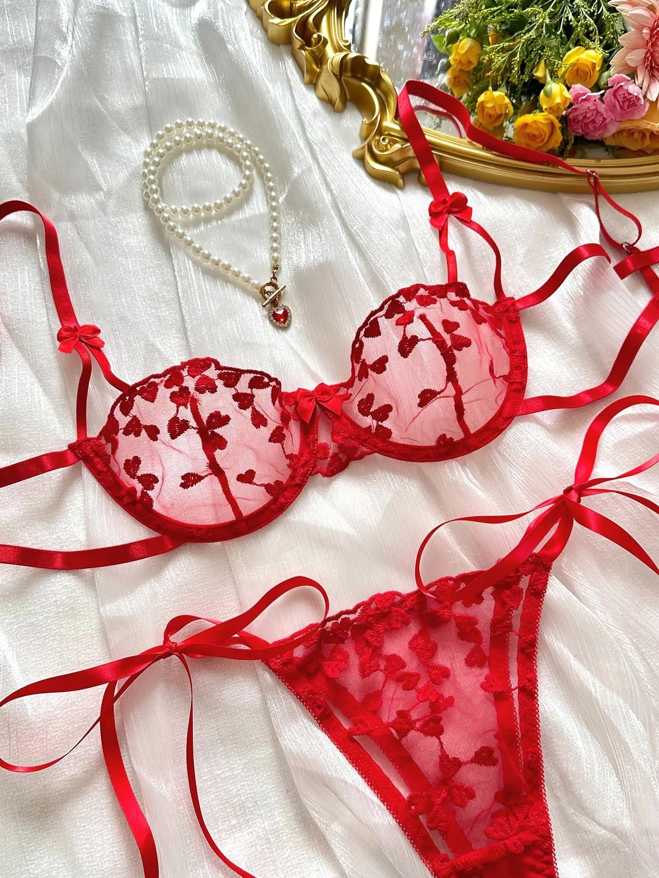 French Lace Heart Bra Set Girls Sexy Women Bralette Adjustable Transparent Embroidery Underwear Thong Bras Lingerie Panties Sets