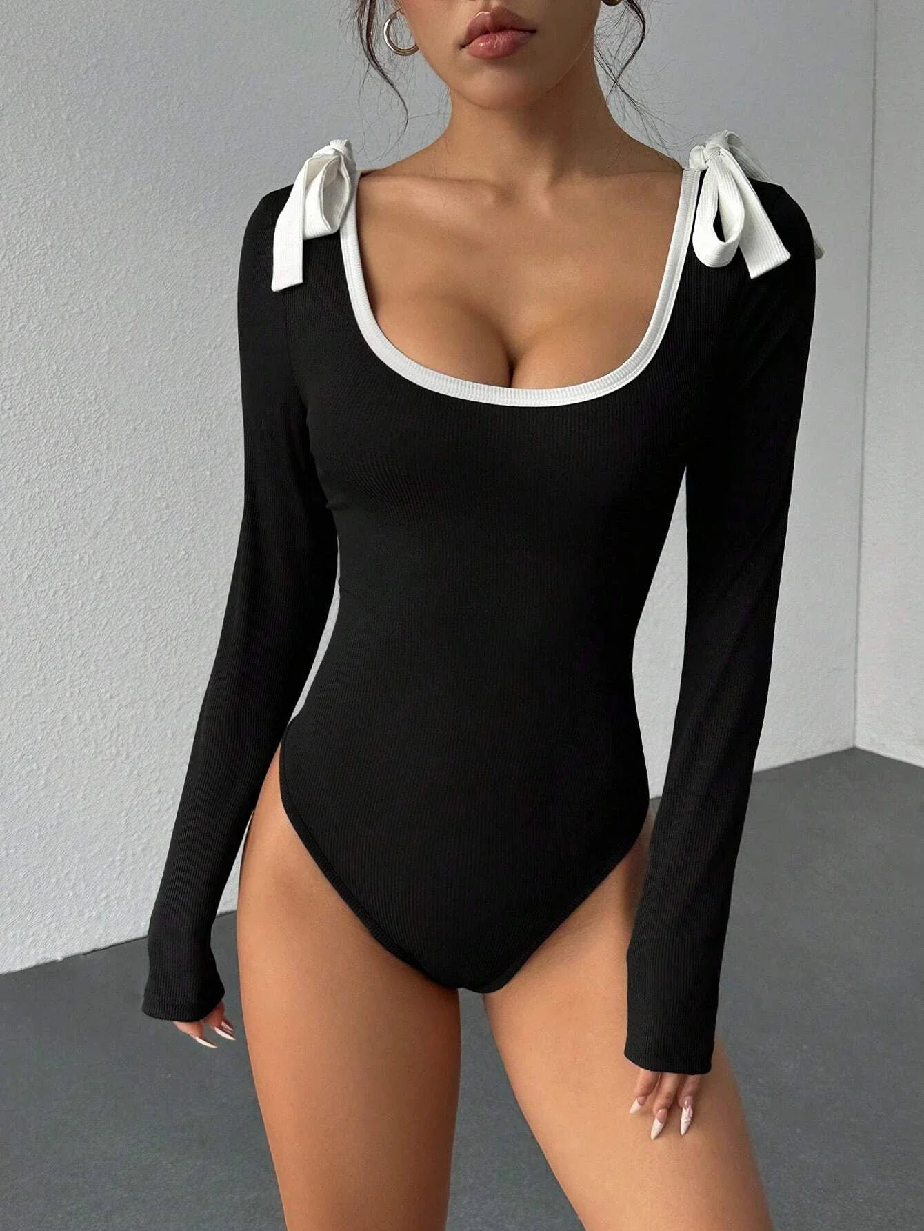 Women's Casual Color Block Slim Fit Long Sleeve Bodysuit Commuting Tie-Strap Decorate Rib-Knit Bodysuit Spring/Fall 2026