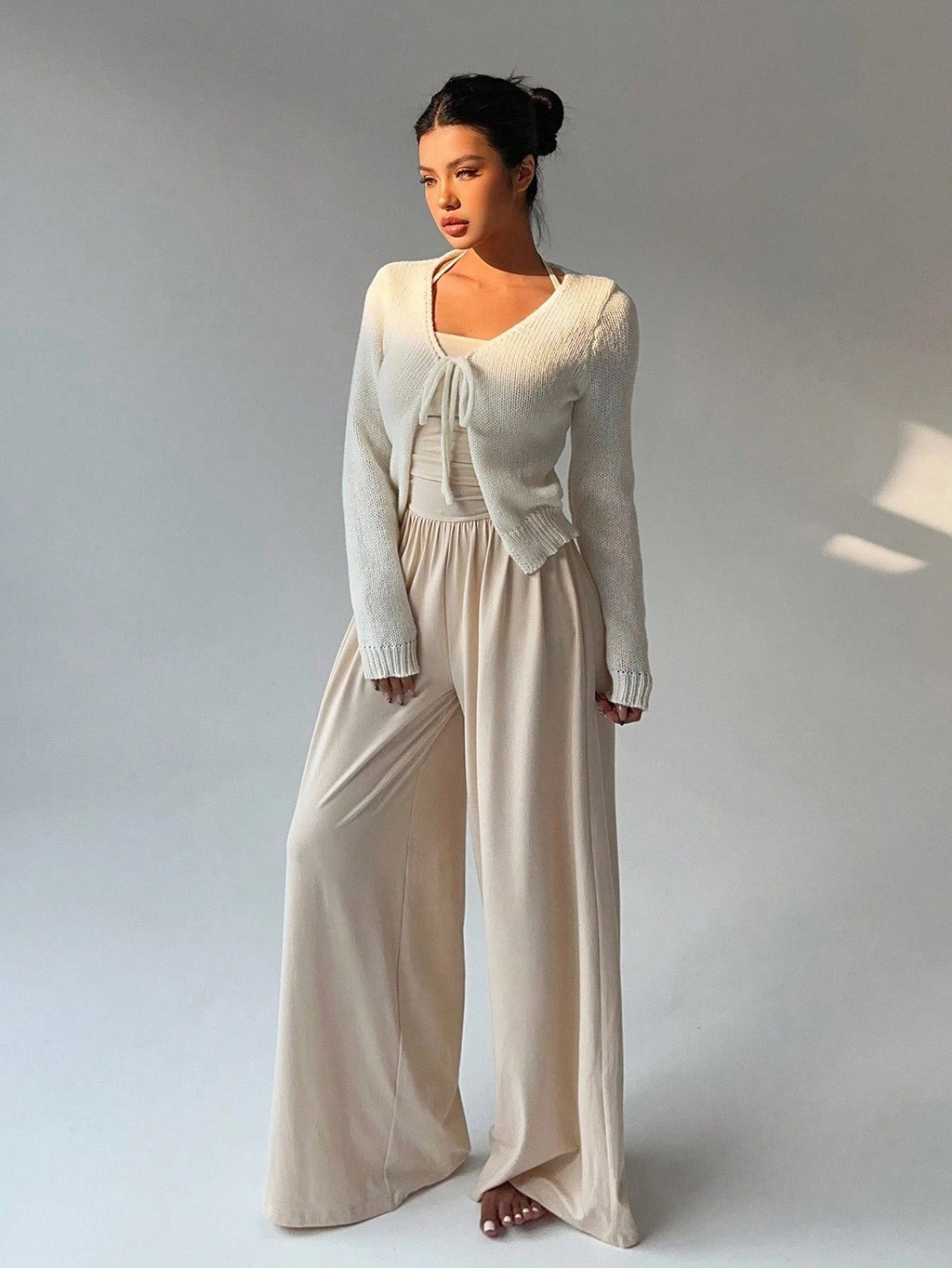 Women's Casual Solid Color Pleating Loose Straight Jumpsuit A-line Backless Halter Neck Slim Cami Jumpsuit Streetwear 2025