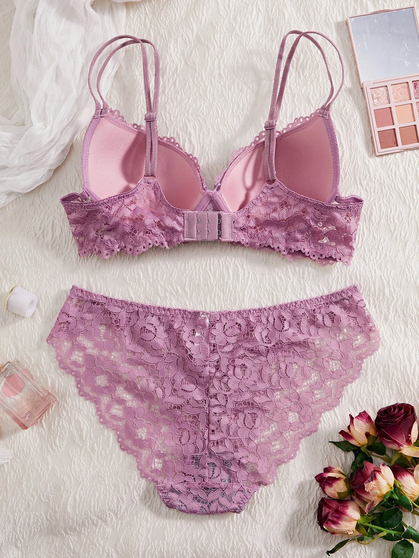 6-Piece Set Women's Bra and Panties Set Sexy Patterned Lace Patchwork No Lining Comfortable Fitting Women's Push-Up Bra Women's Underwear Set