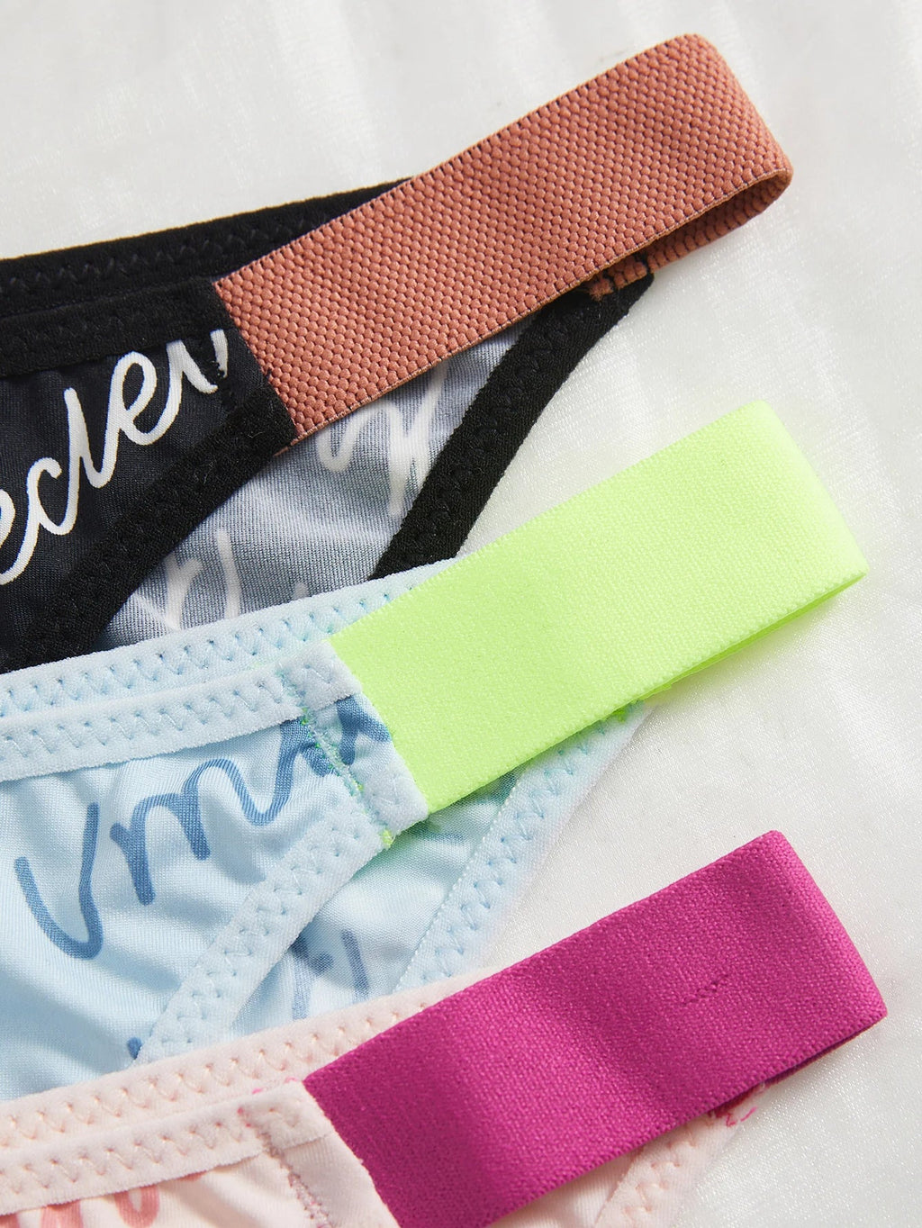 3-Pack of Women's Panties Sexy Letter Print Contrasting Color Elastic Thin Strap Women's Underwear Stylish Triangle Panties