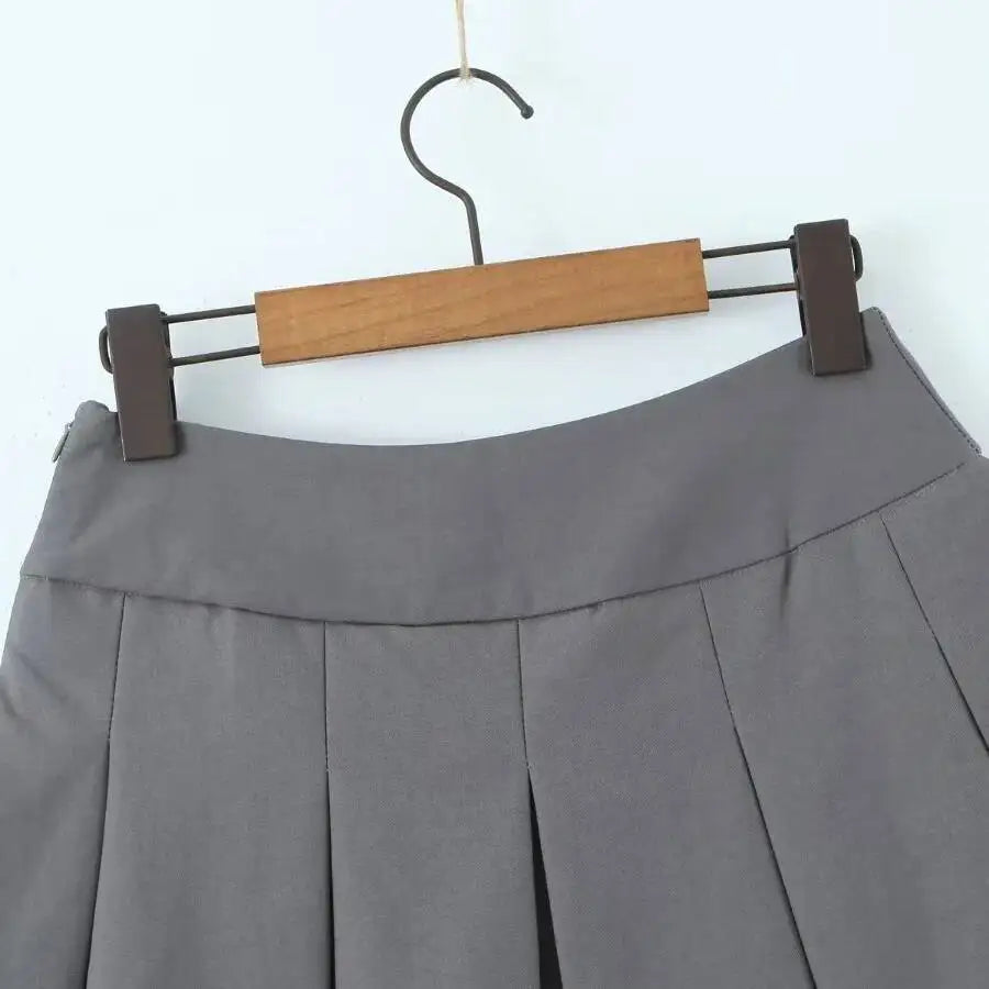 2026 Spring/summer New High Waisted Pleated Skirt Women's Spicy Girl Solid Color Slim A-line Wrap Hip Short Skirt A45S