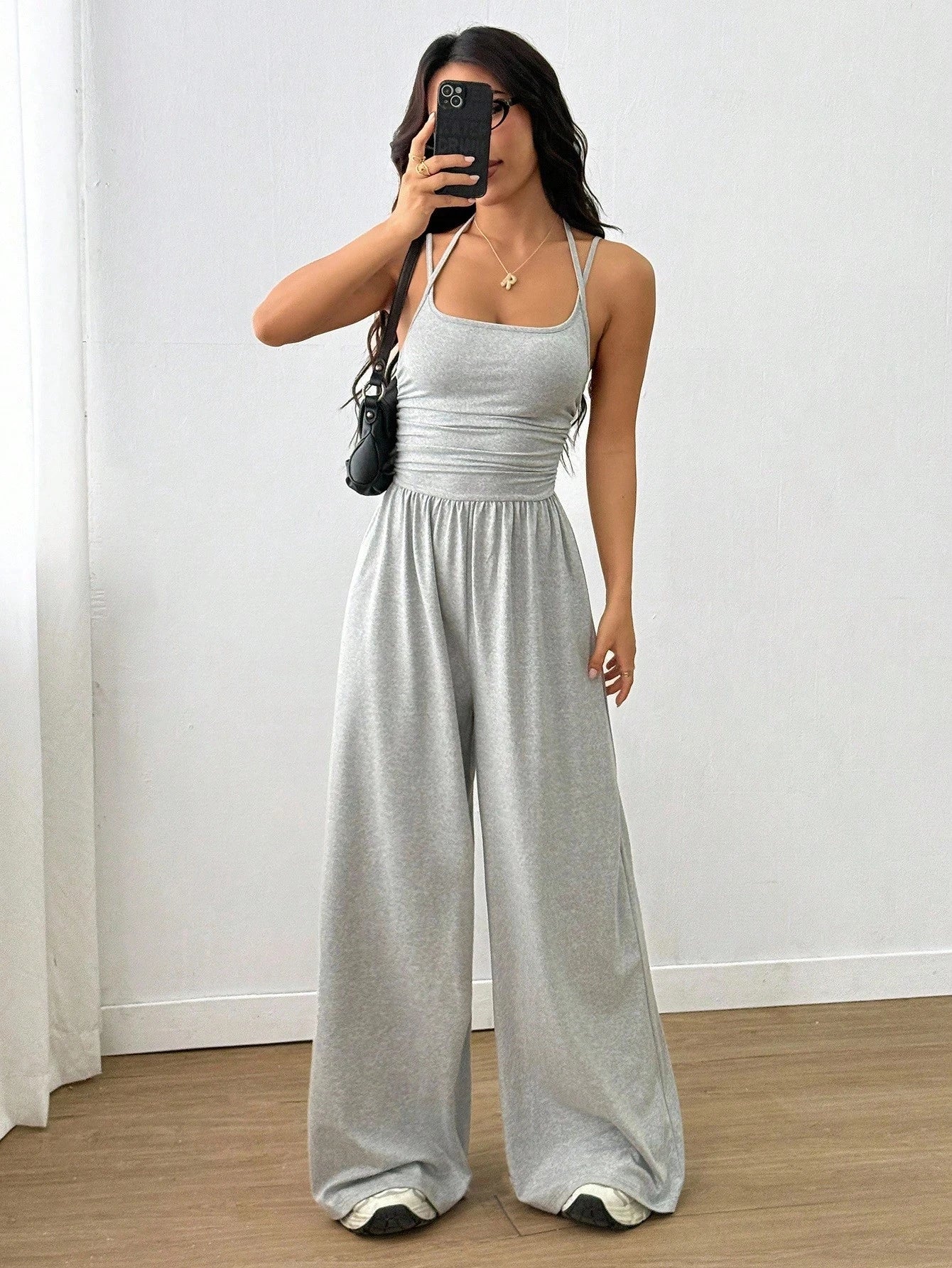 Women's Casual Solid Color Pleating Loose Straight Jumpsuit A-line Backless Halter Neck Slim Cami Jumpsuit Streetwear 2025