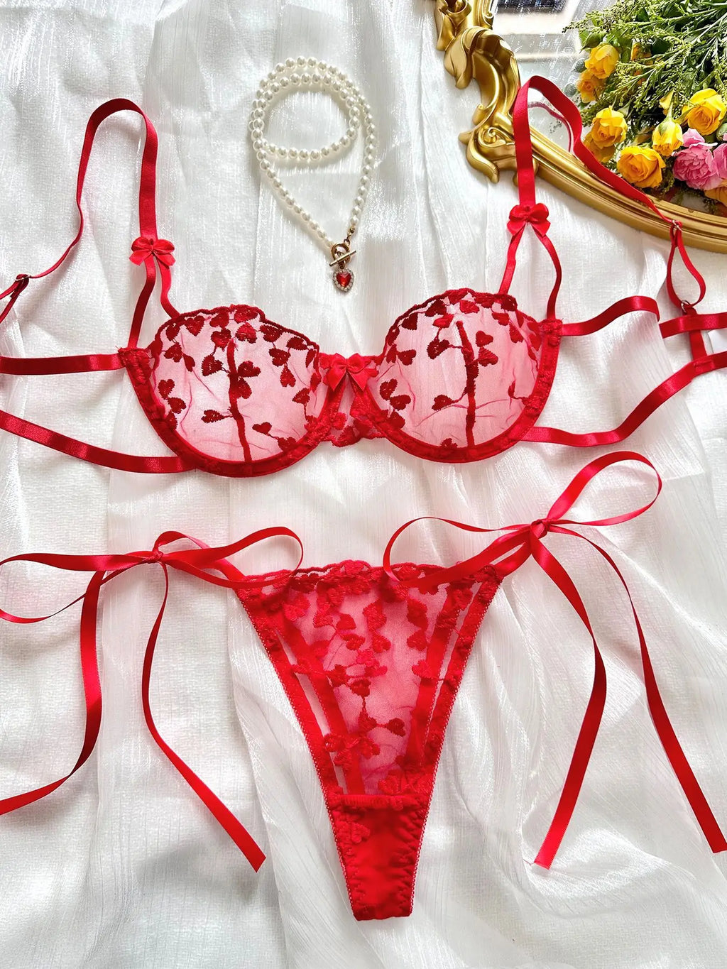 French Lace Heart Bra Set Girls Sexy Women Bralette Adjustable Transparent Embroidery Underwear Thong Bras Lingerie Panties Sets