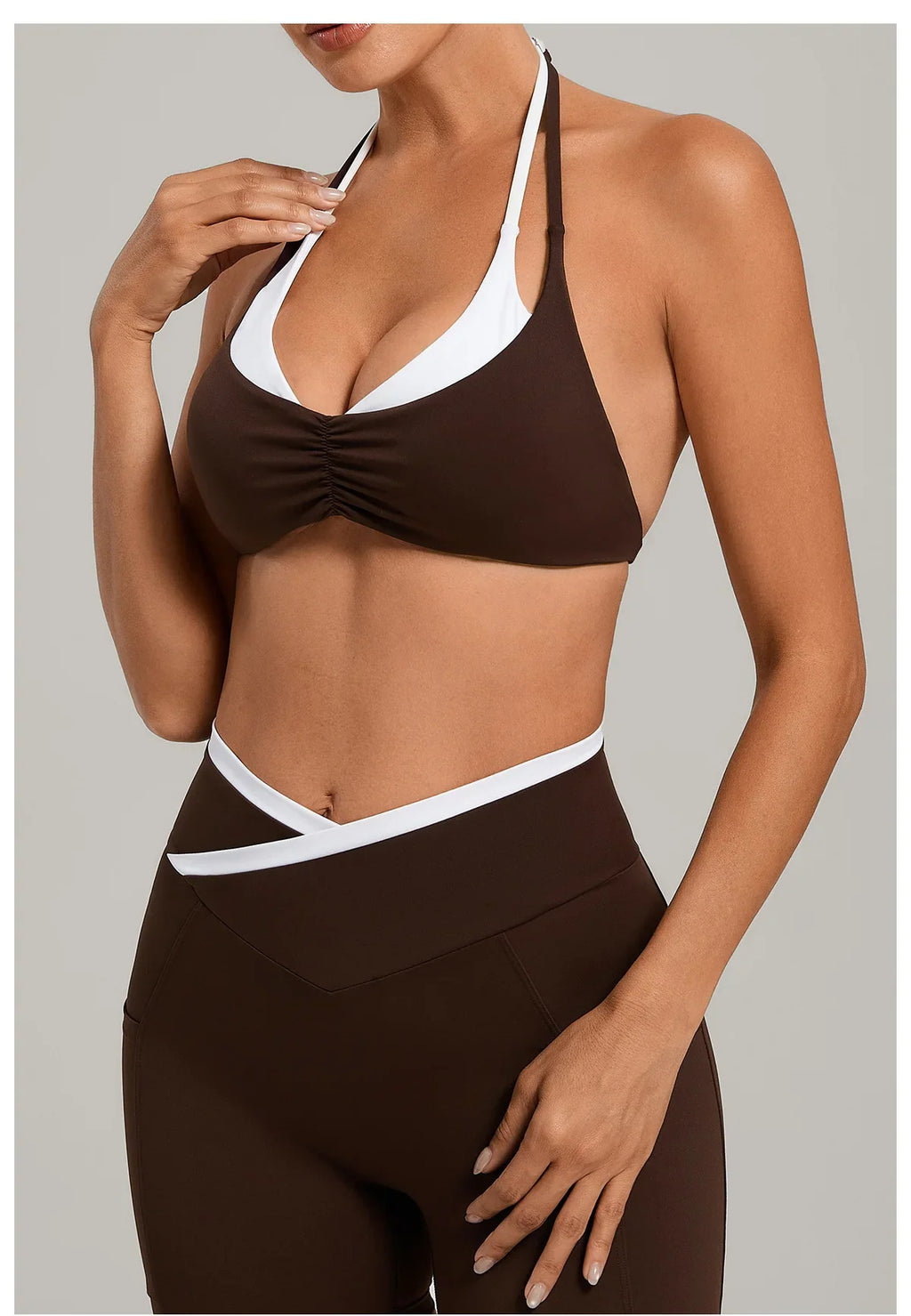 Women's Gym Workout Two-color Yoga Sports Bras Halter Neck Open Back Design Sports Tank Top Running Fitness Built-in Bra Cups