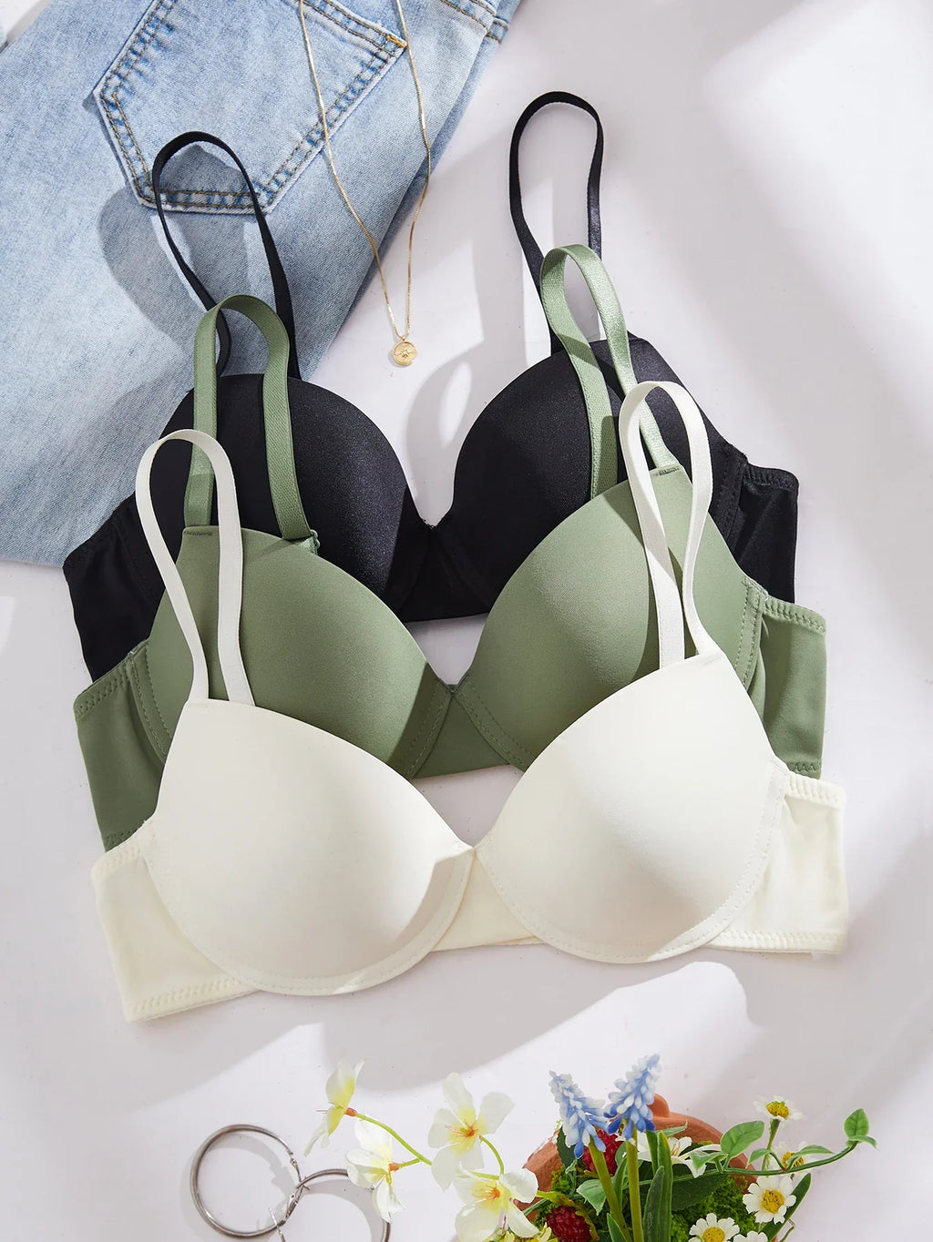 3-Pack of Fashionable Women's Underwear Set Everyday Simple Basic Underwire Bras Supportive and Comfortable Unpadded Women's Bra